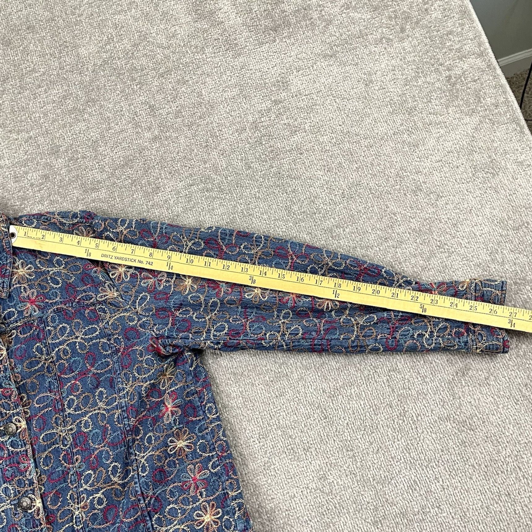 Coldwater Creek COLDWATER CREEK Jacket Womens Medium Blue Denim Floral Embroidered Button Up Size M / US 6-8 / IT 42-44 - 5 Thumbnail