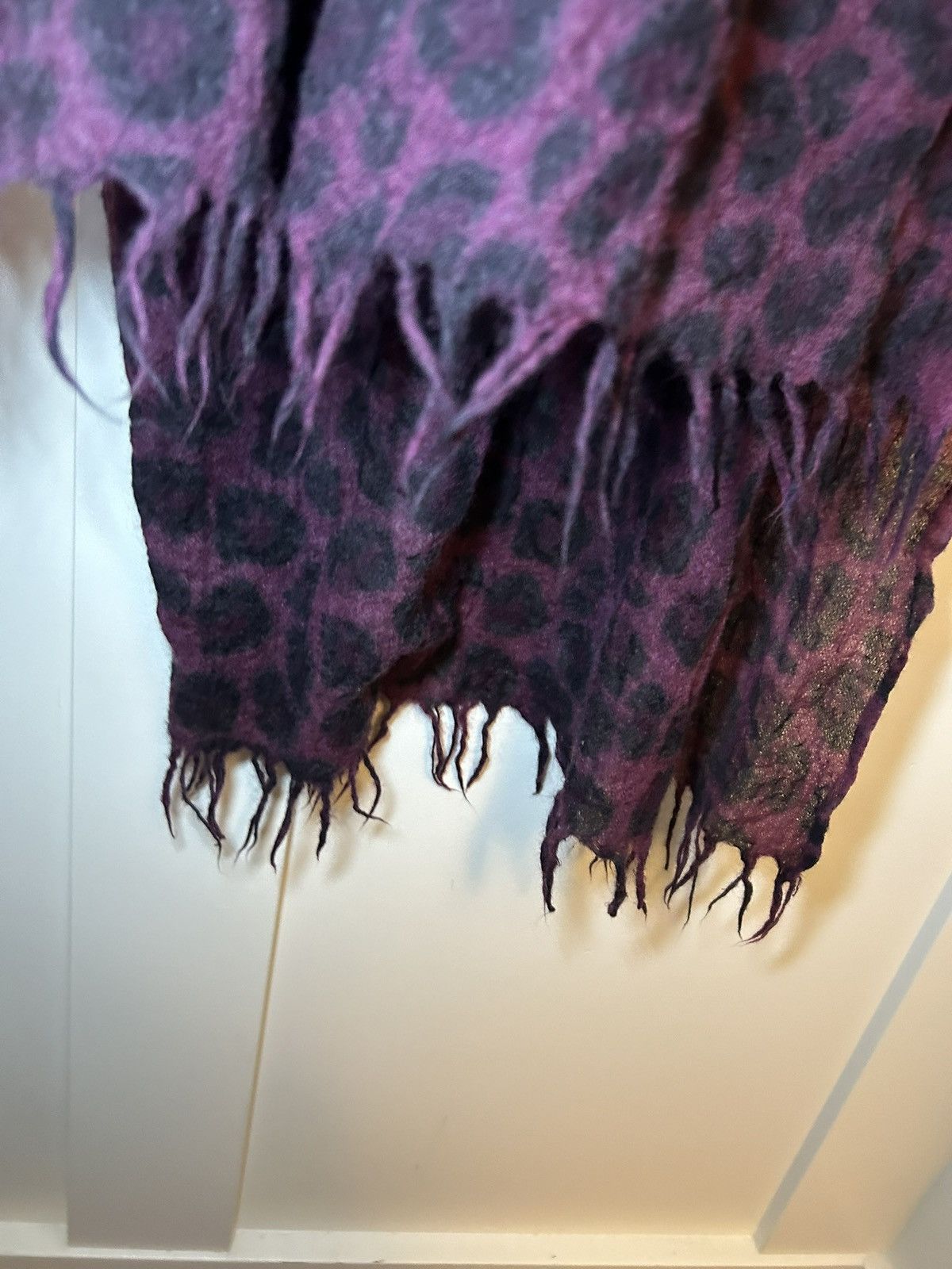 Vintage Vintage Wilfred 100% wool red leopard / cheetah scarf Size ONE SIZE - 8 Thumbnail