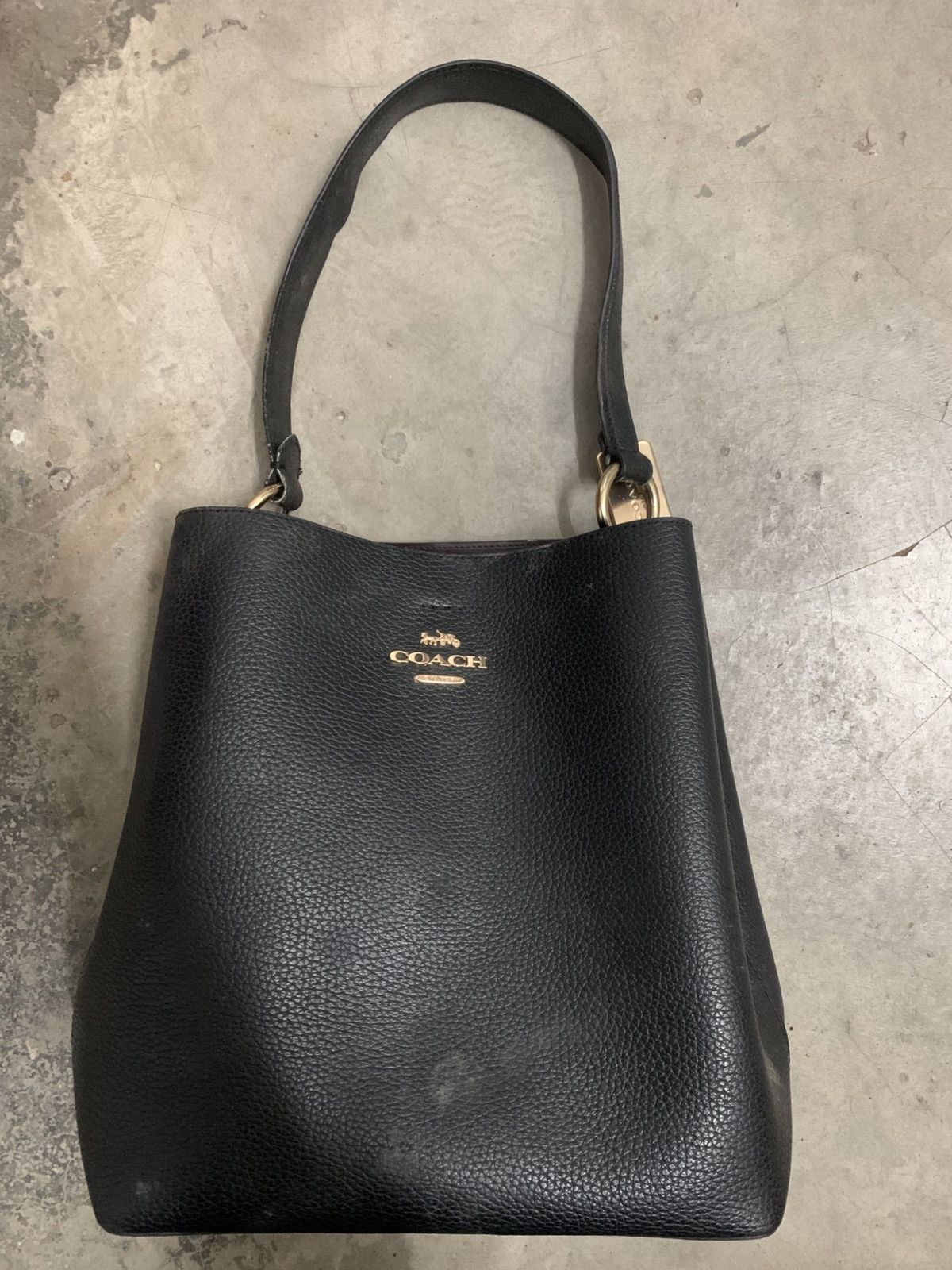 Coach Coach Town Bucket Bag pebble leather lgold/black Size ONE SIZE - 1 Thumbnail