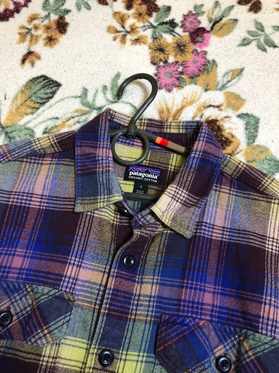 Patagonia Vintage Logo Patagonia Size S Shirt Streetwear Size US S / EU 44-46 / 1 - 8 Thumbnail