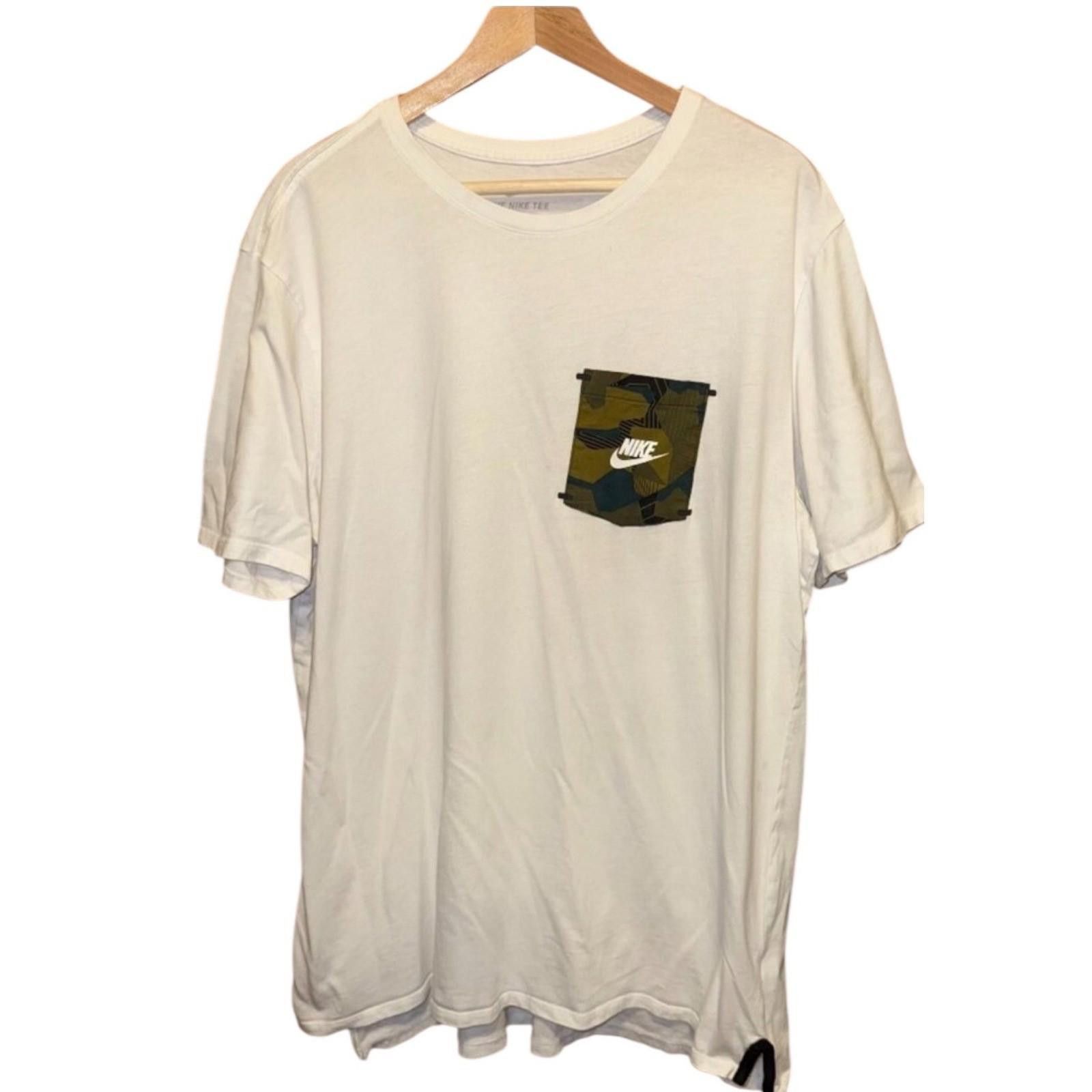 Nike Nike Mens Premium Finish Camo Pocket T-Shirt White XL Size US XL / EU 56 / 4 - 1 Thumbnail