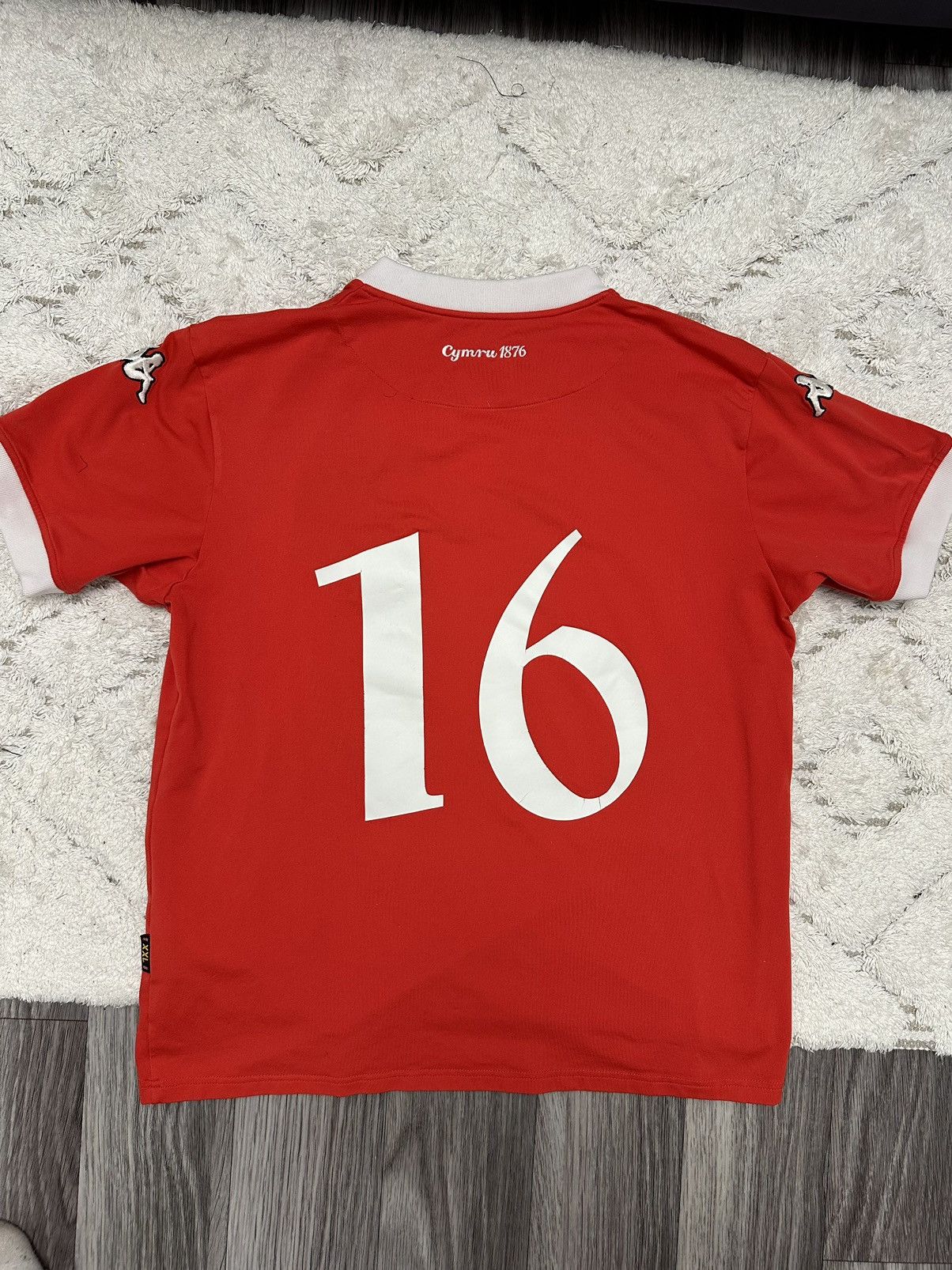 Kappa × Vintage Vintage Kappa Wales 2001/2002 Jersey 16 Chris Coleman Size US L / EU 52-54 / 3 - 6 Thumbnail