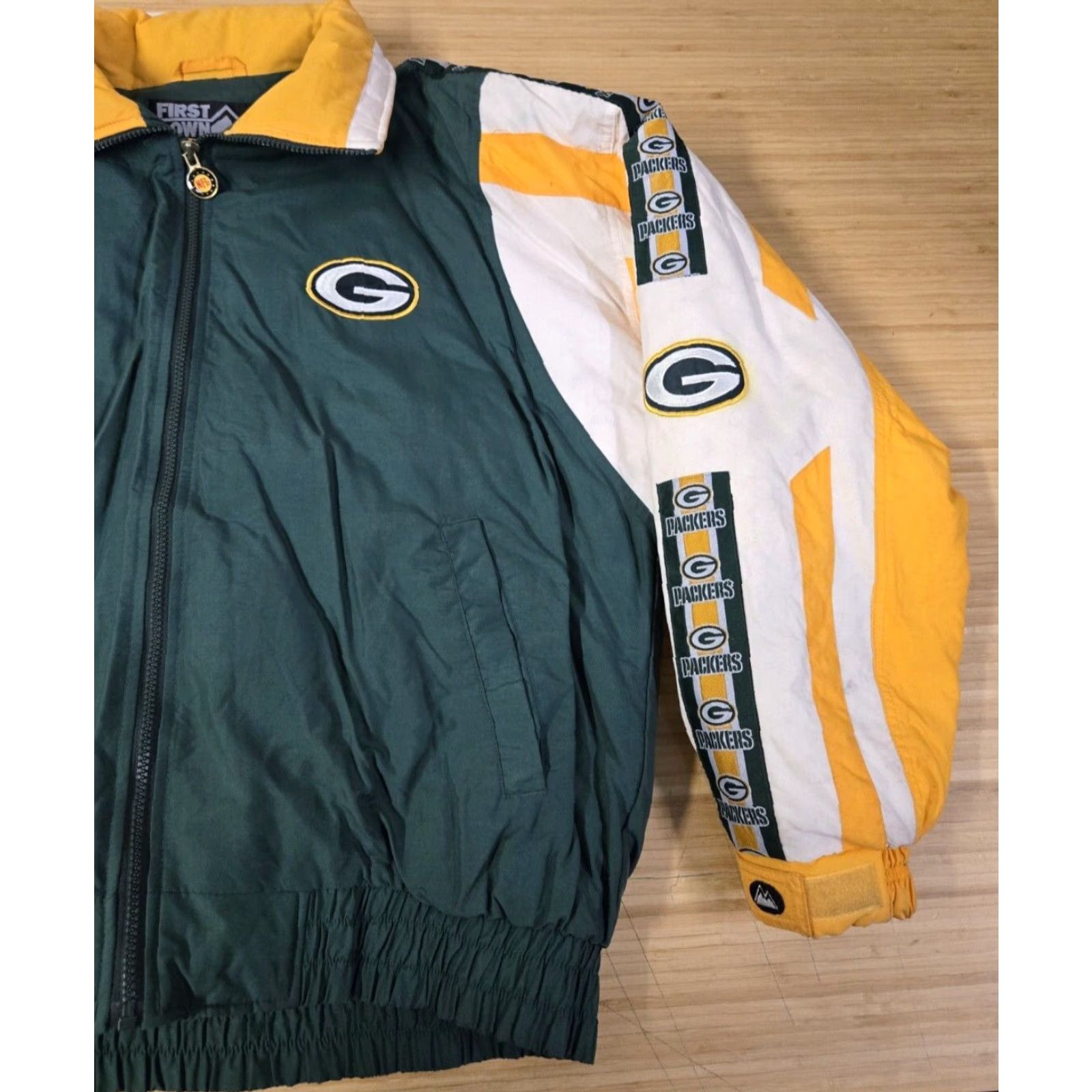 Vintage VINTAGE First Down Green Bay Packers Puffer Jacket Men L Green NFL USA Logo Jacket WinterMens Size US L / EU 52-54 / 3 - 2 Thumbnail