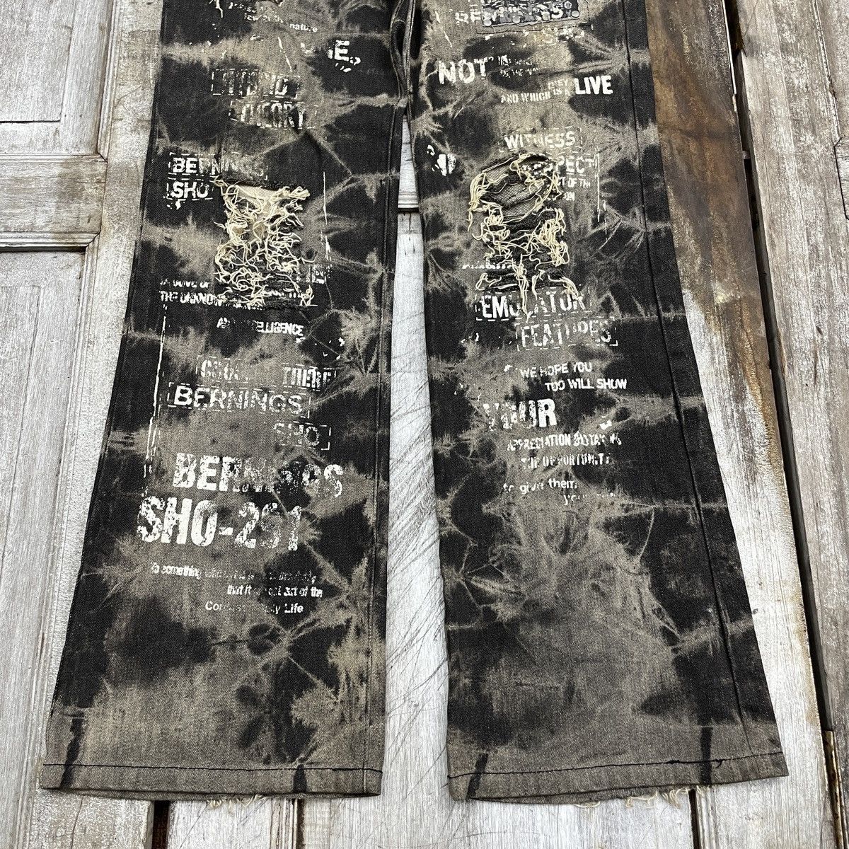 Hysteric Glamour × Japanese Brand Japanese Bernings Sho Printed Punk Bootcut Jeans wc 354 Size US 31 - 5 Thumbnail
