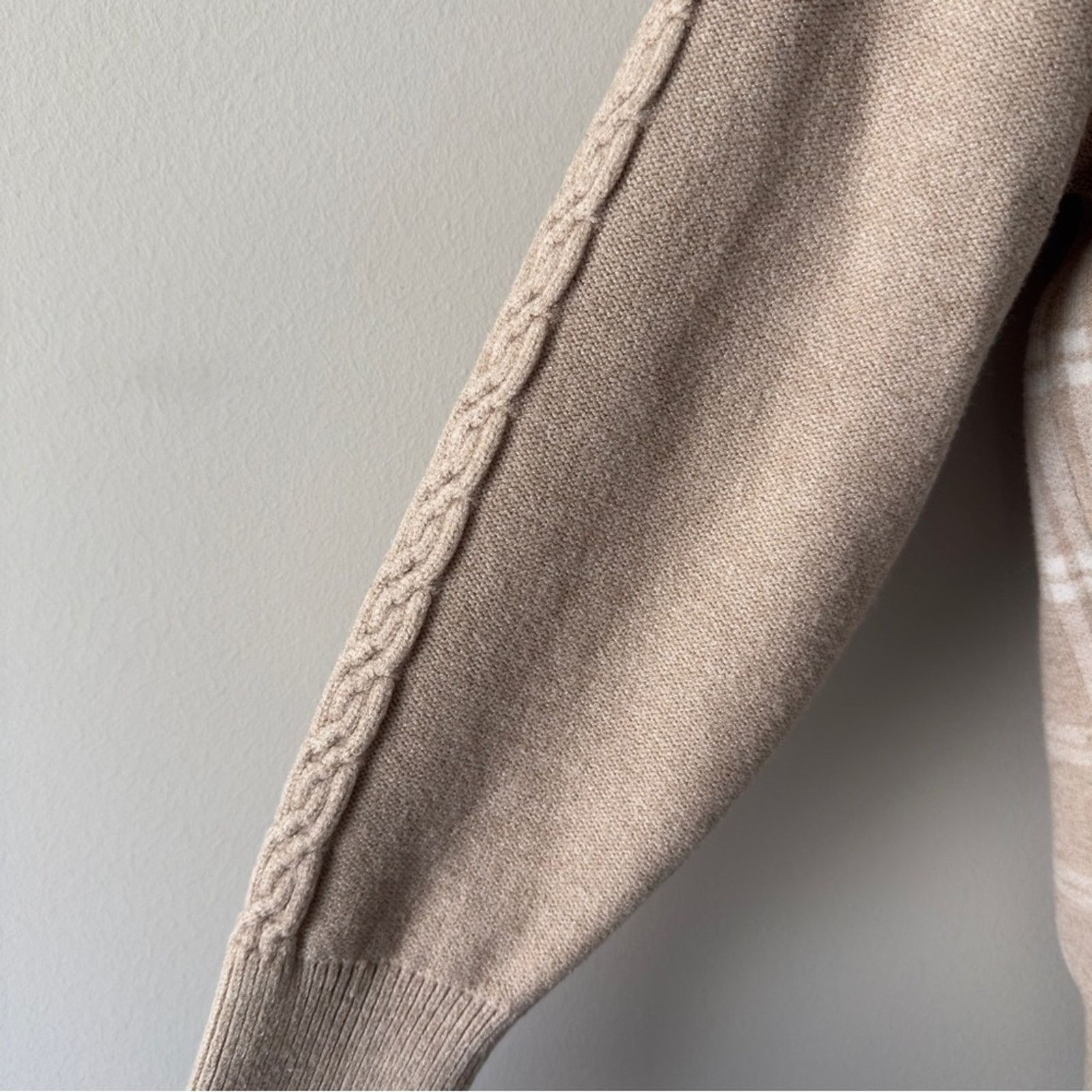 Joie Joie Beige Plaid Cardigan long sleeve cable knit accent EUC Size M / US 6-8 / IT 42-44 - 9 Thumbnail