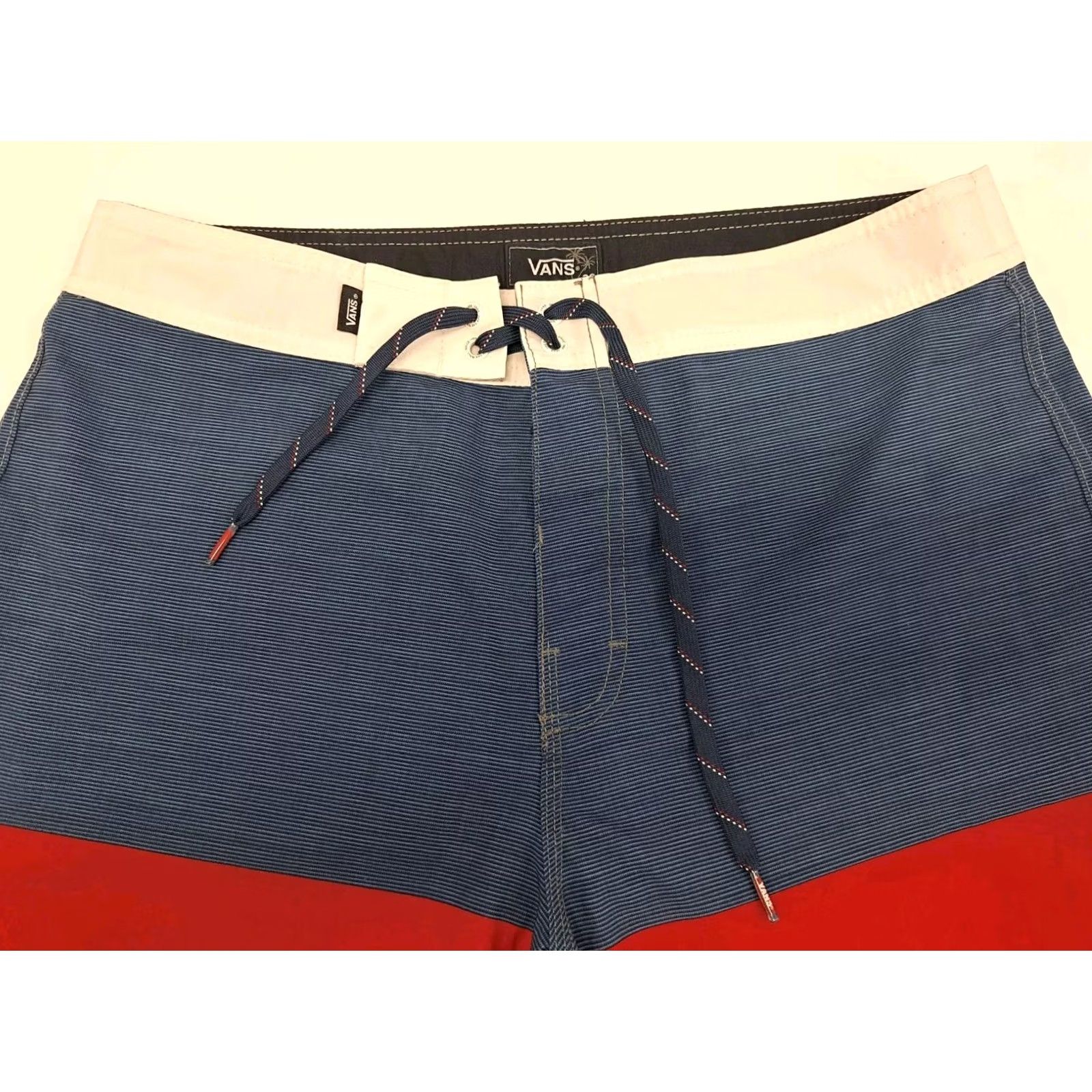 Vans VANS Men’s Board Shorts Striped Red White Blue Back Pocket Zip Size 32 Mens Size US 32 / EU 48 - 5 Thumbnail