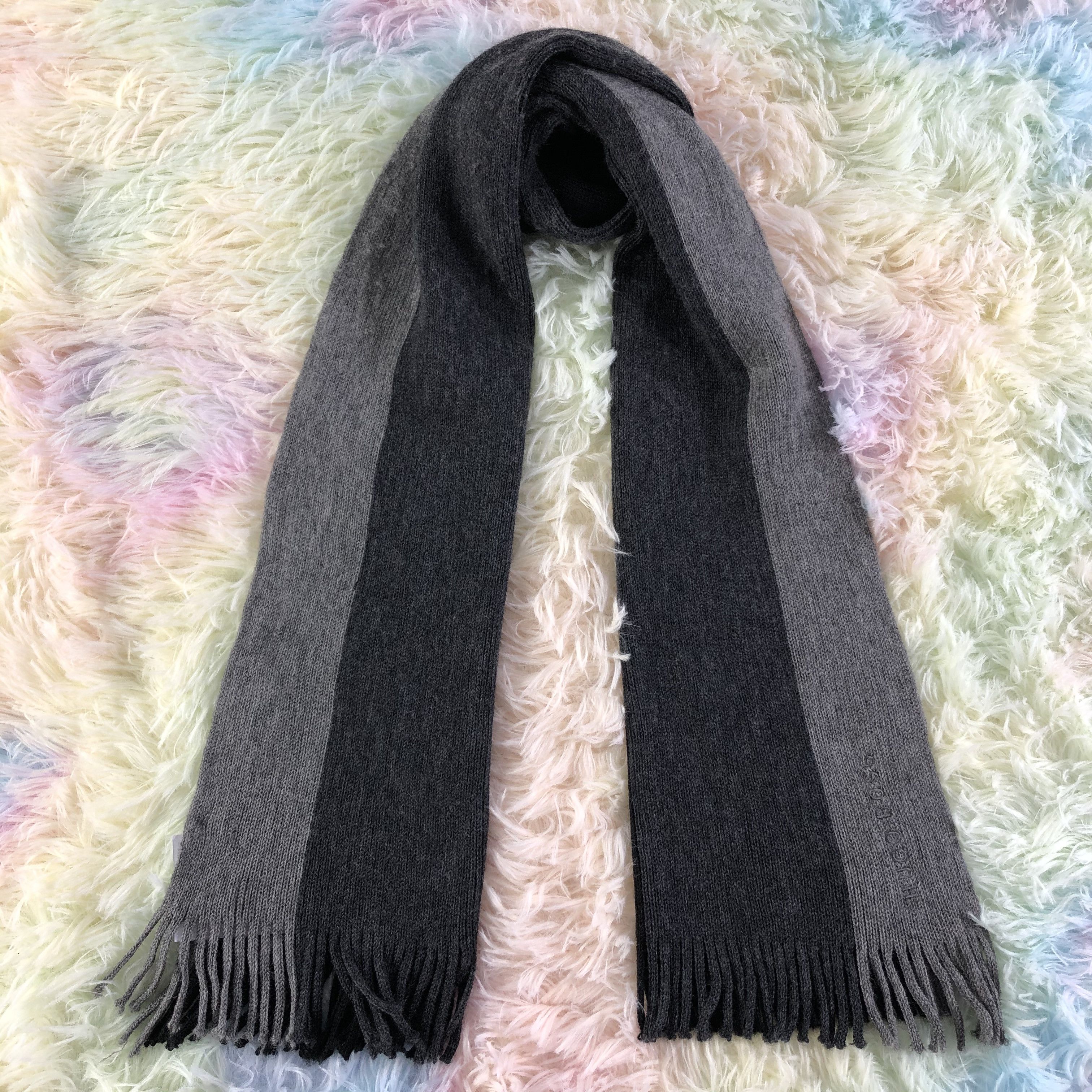 Hugo Boss Hugo Boss Scarf / Muffler / Neckwear - KM41 Size ONE SIZE - 1 Thumbnail