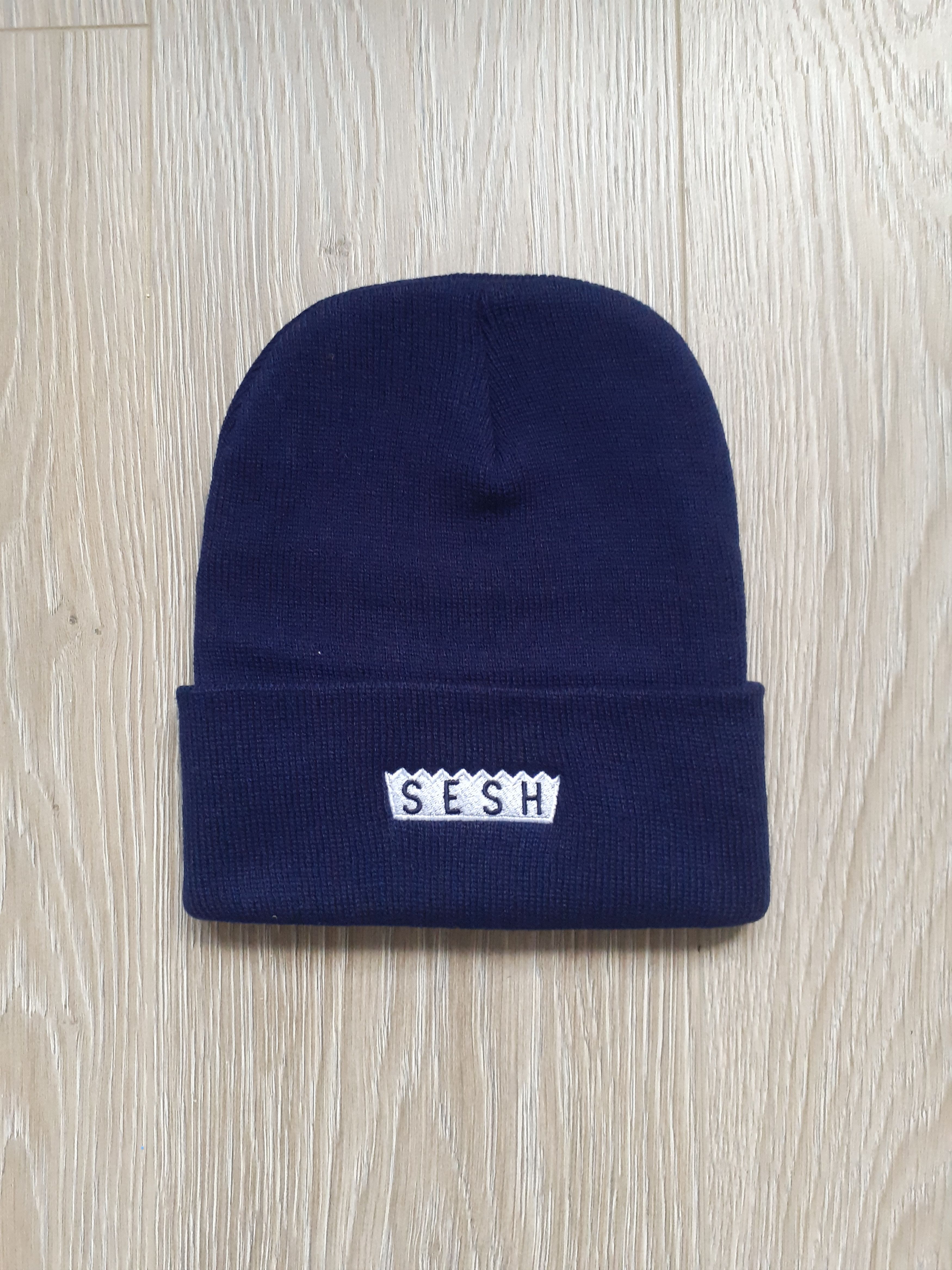 Bones TEAMSESH SIMPLESESH EMBROIDERED BEANIE CROWN Size ONE SIZE - 1 Preview