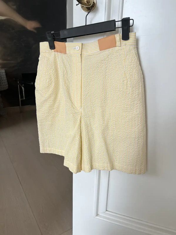 Dior Dior Yellow Women's Shorts 0089 Size 24" / US 00 / IT 34 - 1 Thumbnail