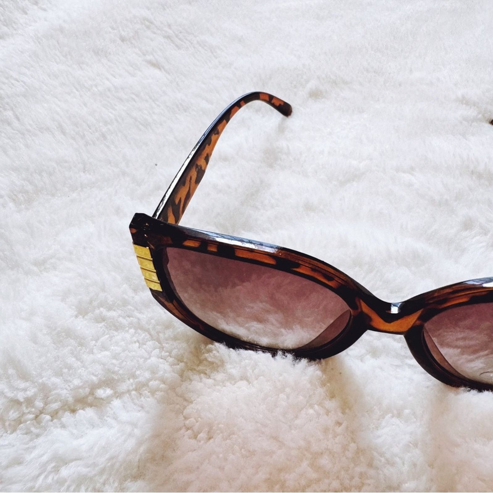 Other Rosy Tortoise Brown Cat Eye Oversized Sunglasses Size ONE SIZE - 3 Thumbnail
