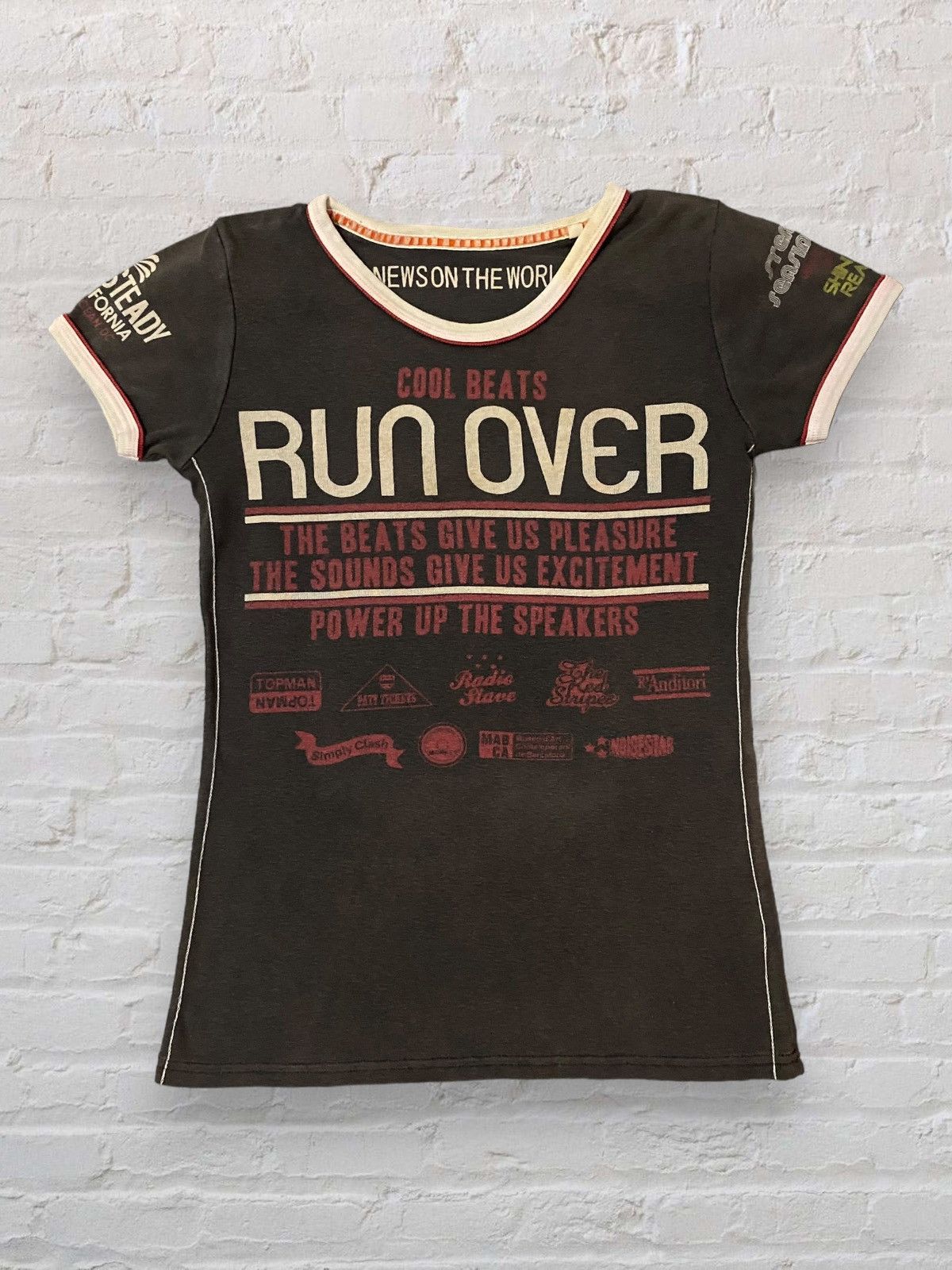 Japanese Brand JAPAN NEWSON THE WORLD VACANCY RINGER TEE Size S / US 4 / IT 40 - 2 Thumbnail