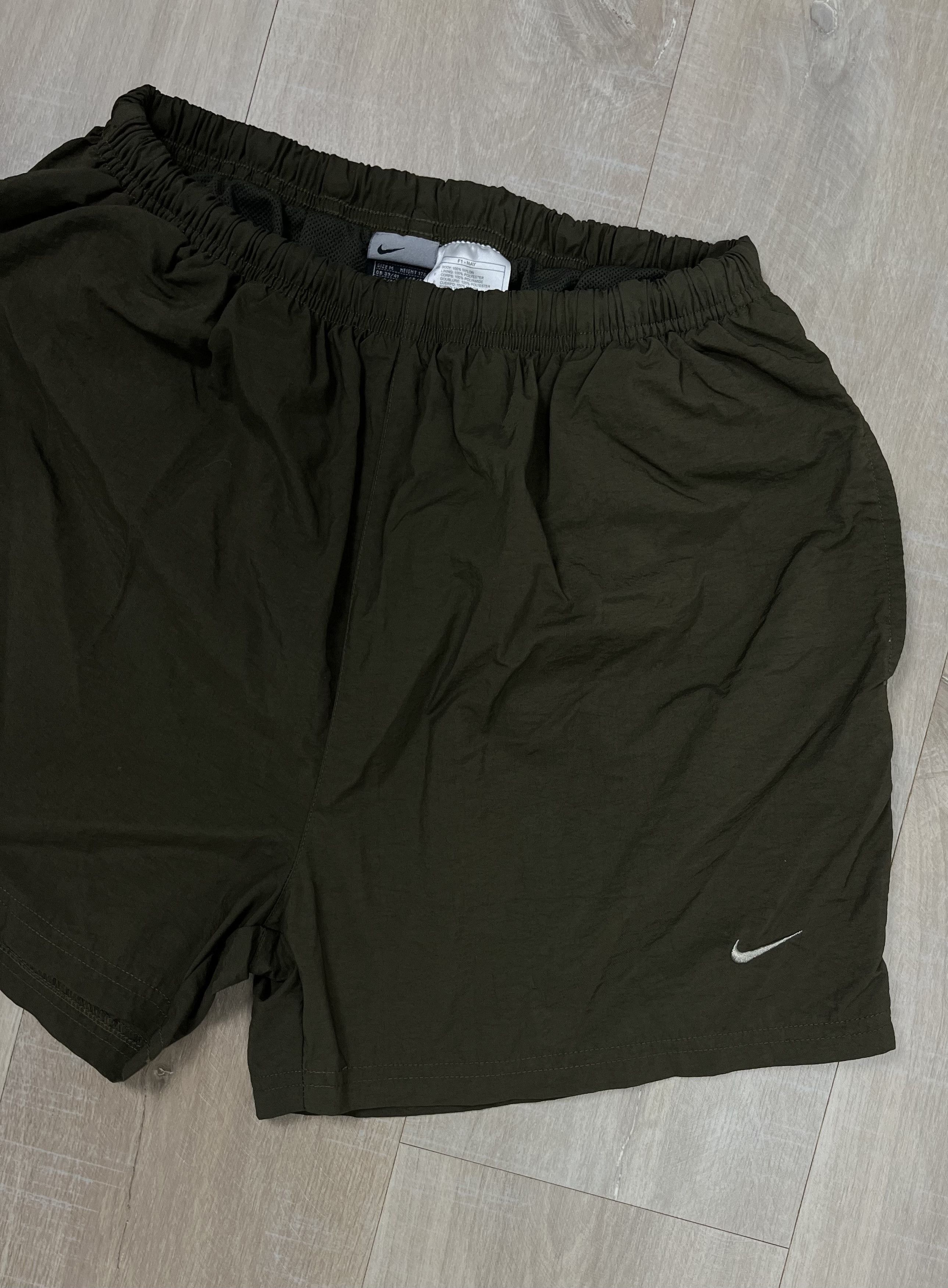 Nike Vintage Nike Nylon Shorts Size US 32 / EU 48 - 2 Thumbnail