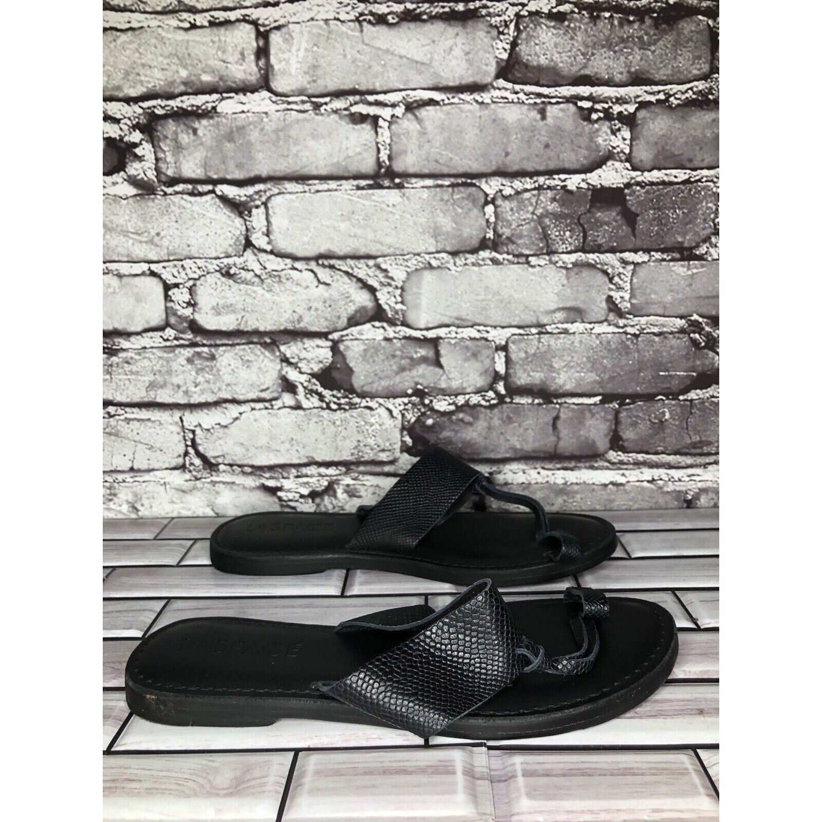 Other L*Space Miramar Black Leather SnakeSkin Print Toe Post Sanda Size US 8.5 / IT 38.5 - 3 Thumbnail