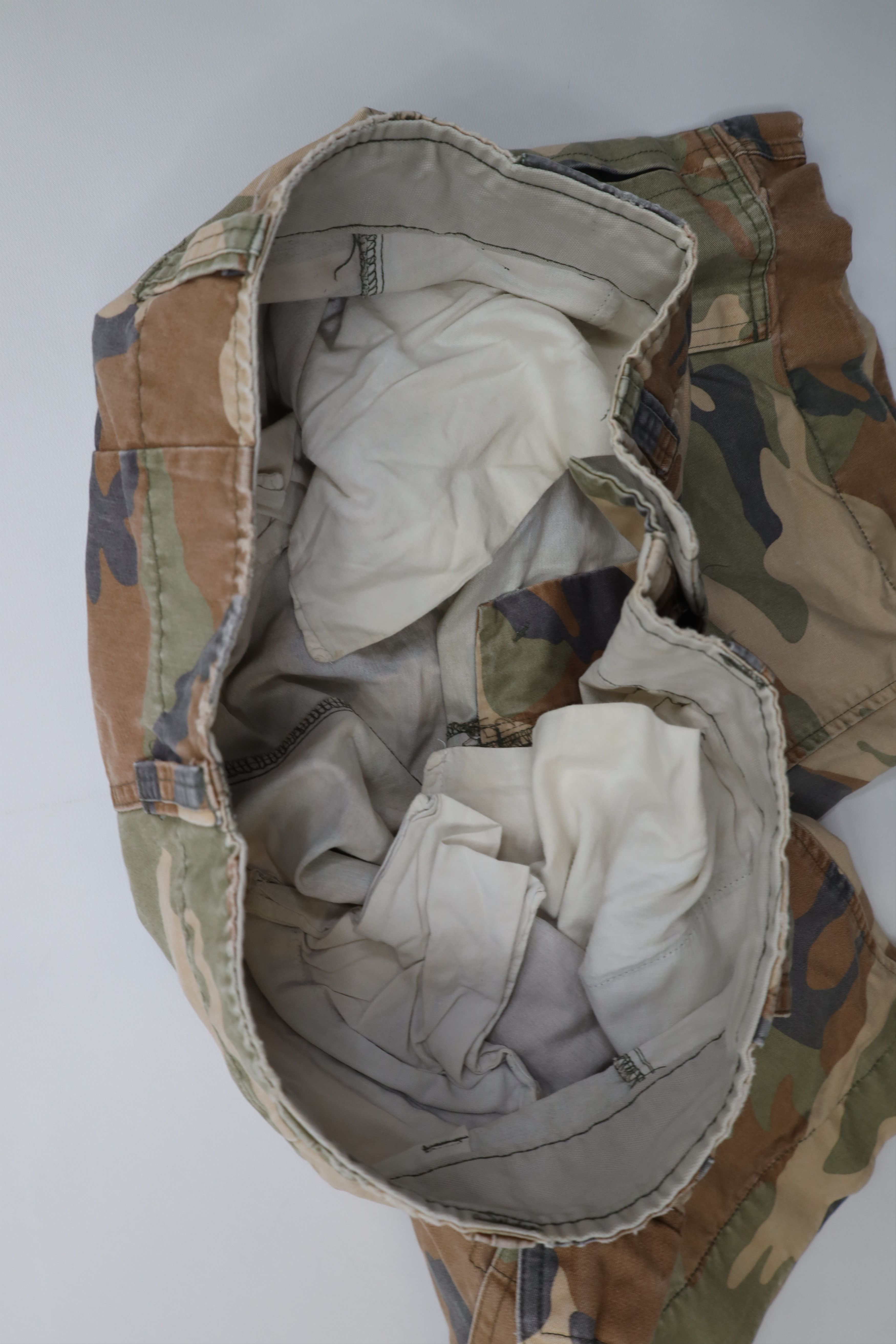 Gap Vintage Y2K Gap Military Surplus Camouflage Cargo Shorts Size US 33 - 8 Thumbnail