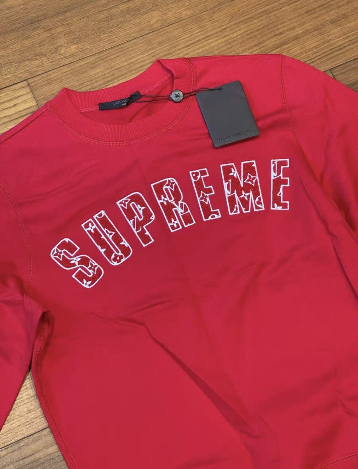 Louis Vuitton × Supreme Supreme Louis Vuitton lv arc logo crewneck Size US S / EU 44-46 / 1 - 2 Thumbnail