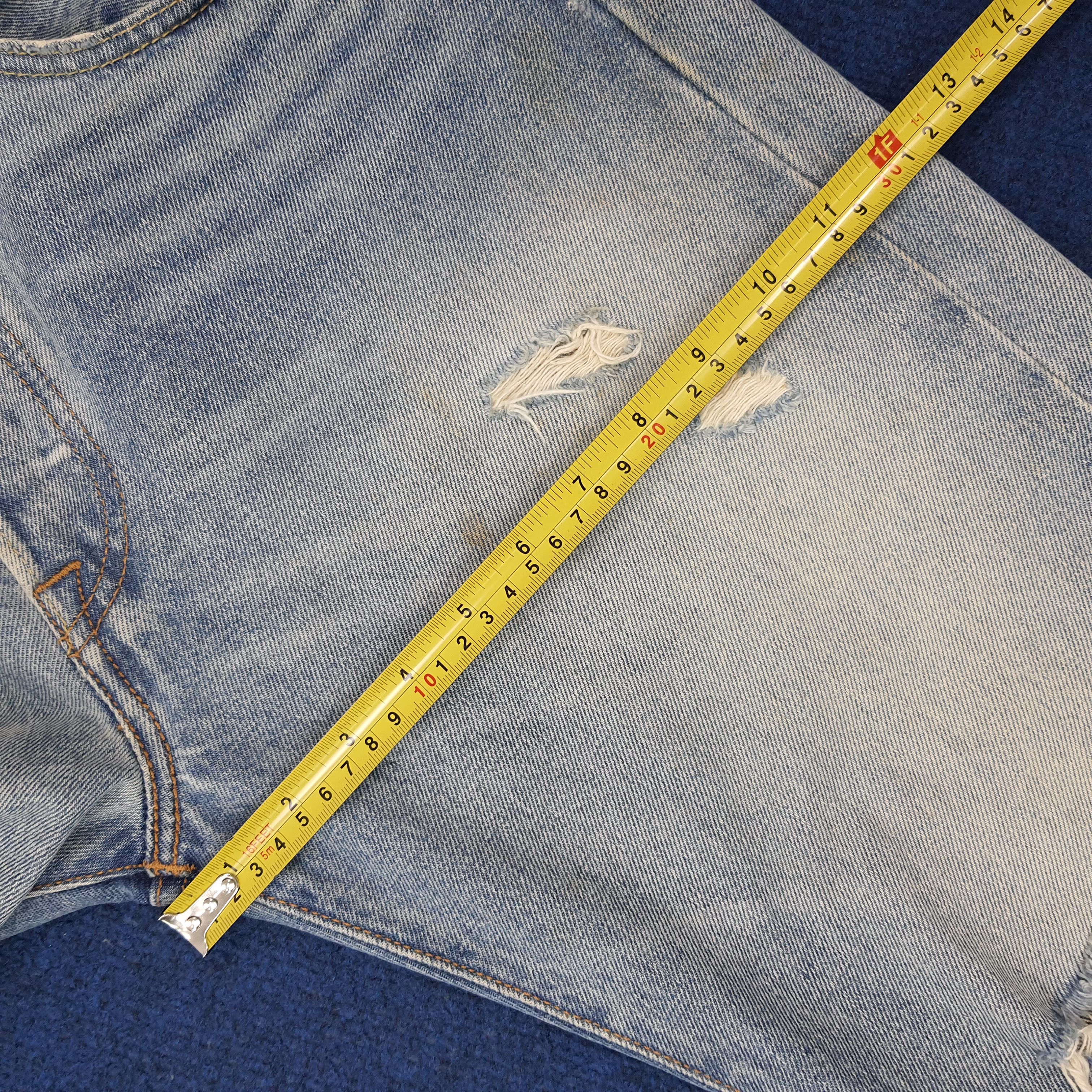Levi's Vintage Levi's 501 CT Distressed Jeans C235N35 Size US 33 - 14 Thumbnail