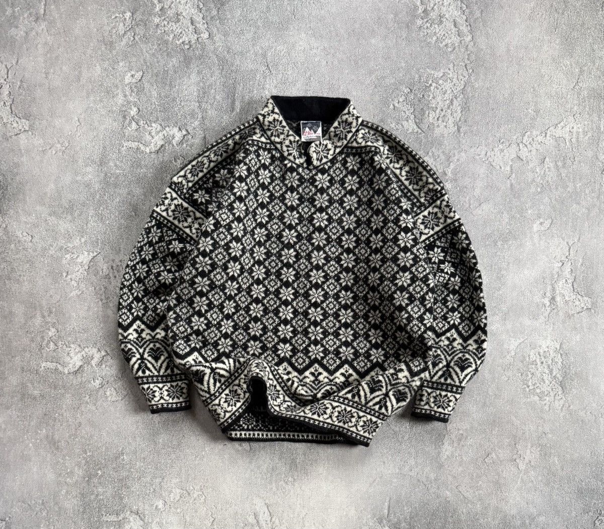 Dale Of Norway Dale Of Norway🇳🇴 M/size wool vintage retro aztec sweater knit Size US M / EU 48-50 / 2 - 1 Thumbnail