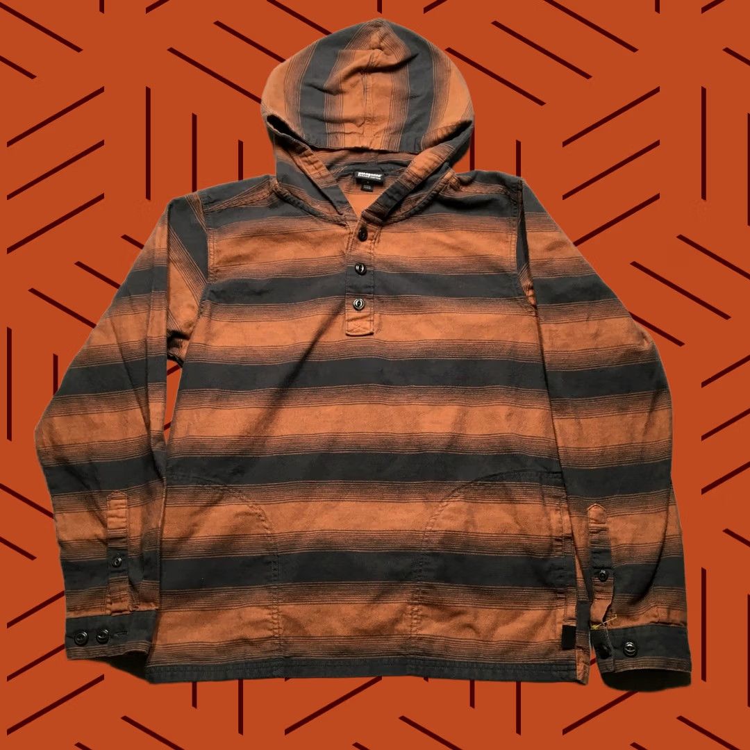 Patagonia Patagonia Hoodie Mens Medium Orange Gray Stripe Organic Cotton Twill Pullover Henley Front Pockets Henley Hooded All Seasons Casual Outdoor Mens Size US M / EU 48-50 / 2 - 1 Thumbnail