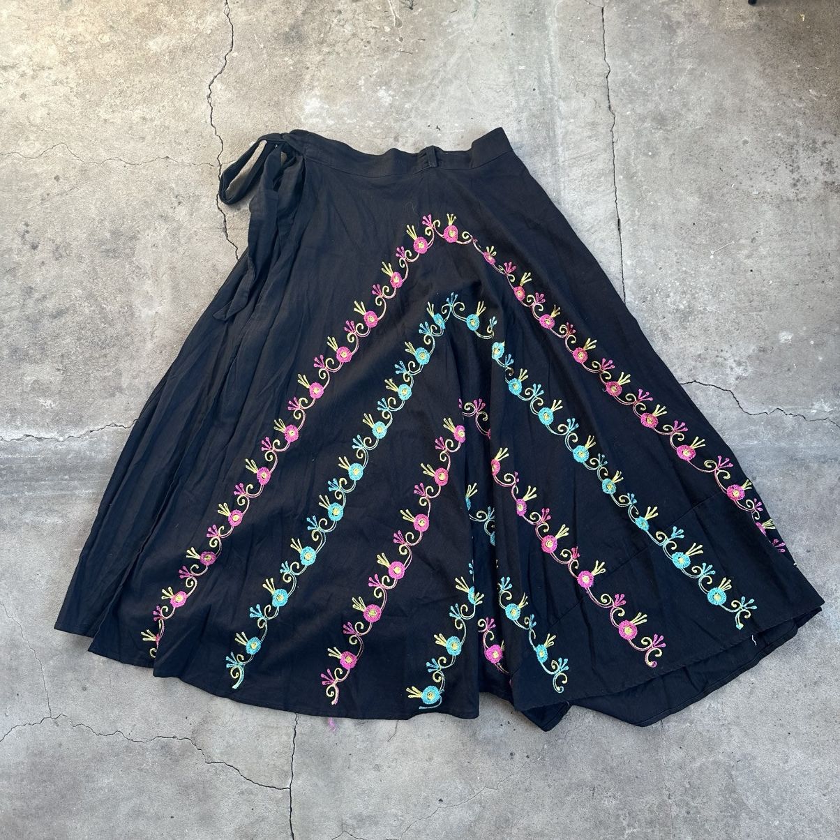 Haider Ackermann Vintage Ackermann hand embroidered print maxi skirt Size 32" / US 10 / IT 46 - 1 Thumbnail