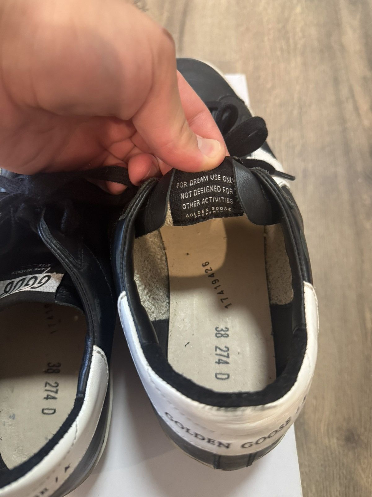 Golden Goose Golden Goose Lowtop Sneaker Size US 8 / IT 38 - 13 Thumbnail