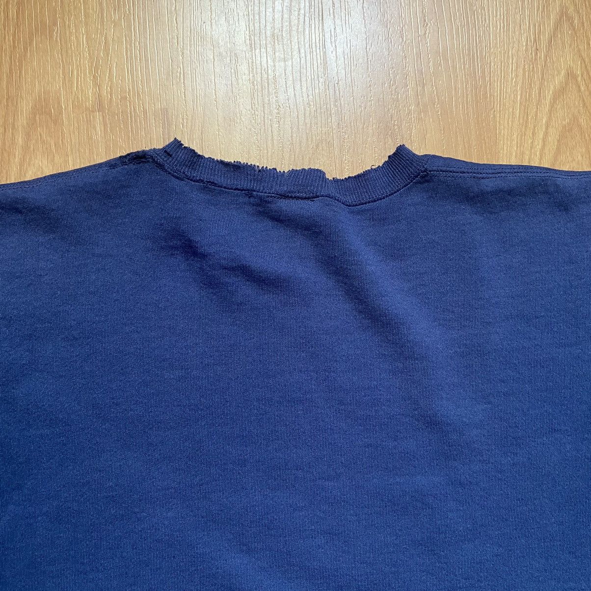 Russell Athletic × Vintage Vintage Russell Athletic Men’s Distressed Sweatshirt XL Size US XL / EU 56 / 4 - 4 Thumbnail