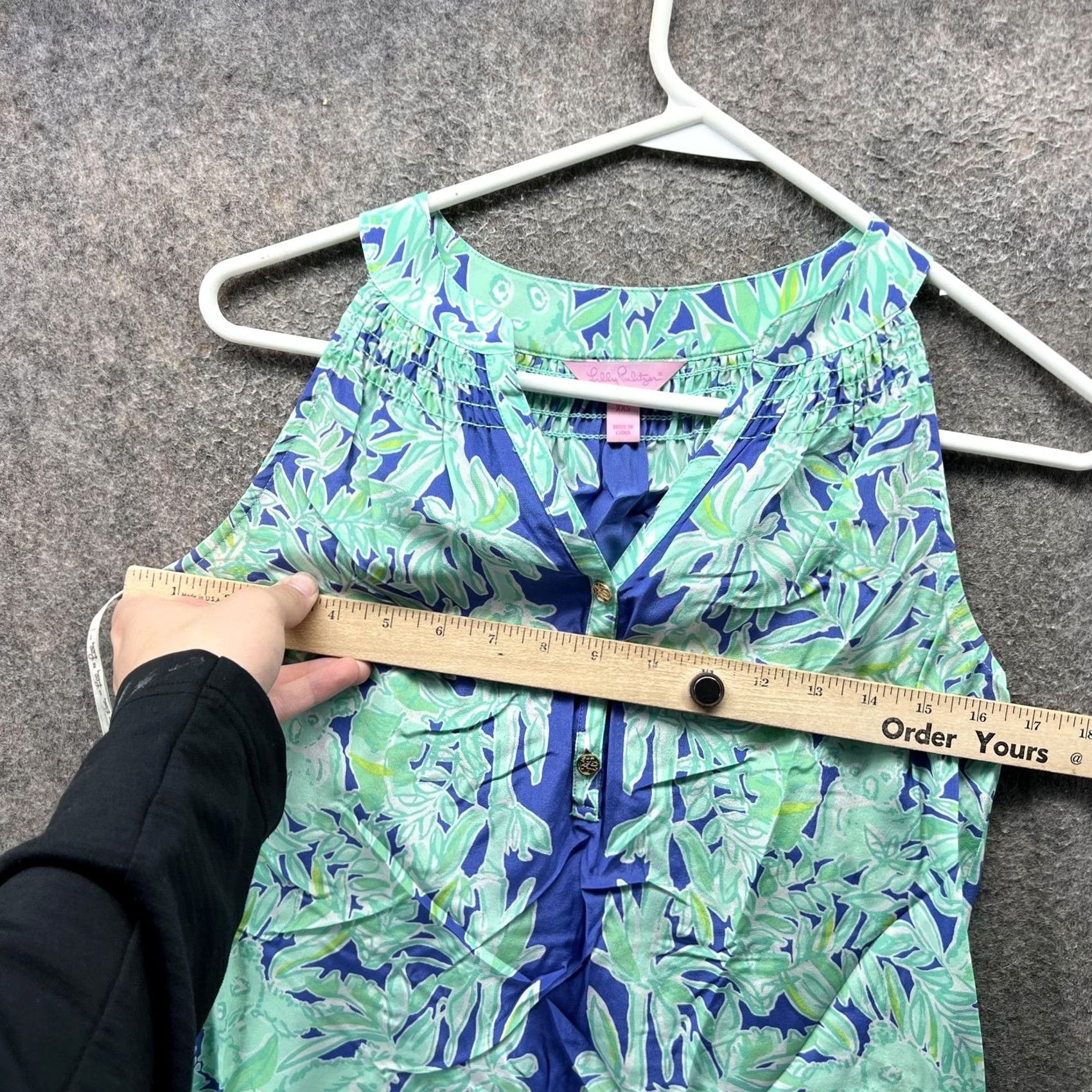 Lilly Pulitzer Lilly Pulitzer Blouse Womens XXS Blue Green Floral Silk Sleeveless V Neck Top Size XXS / US 00 / IT 34 - 3 Thumbnail