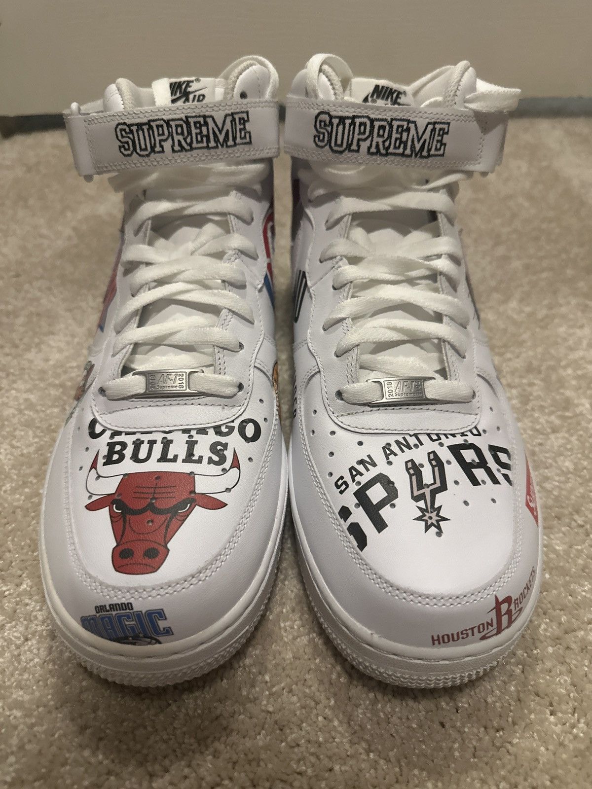 Nike × Supreme Supreme x Nike Air Force 1 Mid NBA White Size US 12 / EU 45 - 2 Thumbnail