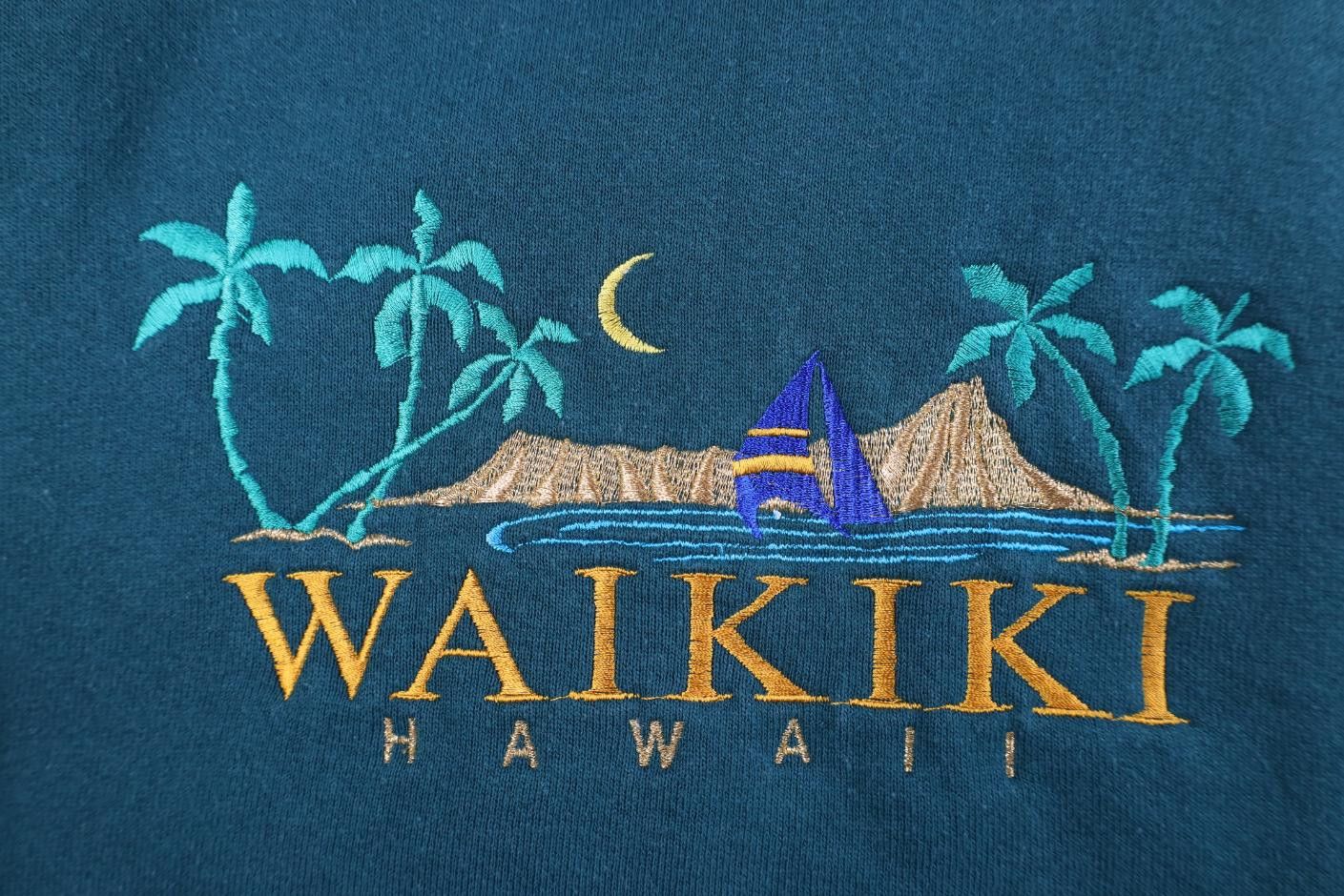 Vintage Vintage 90s Streetwear Waikiki Hawaii Sweatshirt USA Size US L / EU 52-54 / 3 - 4 Thumbnail