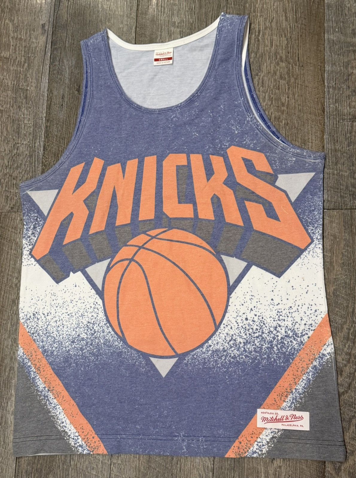 Mitchell & Ness New York Knicks Mitchell & Ness Color Fade Tank Top Shirt Size US S / EU 44-46 / 1 - 1 Thumbnail