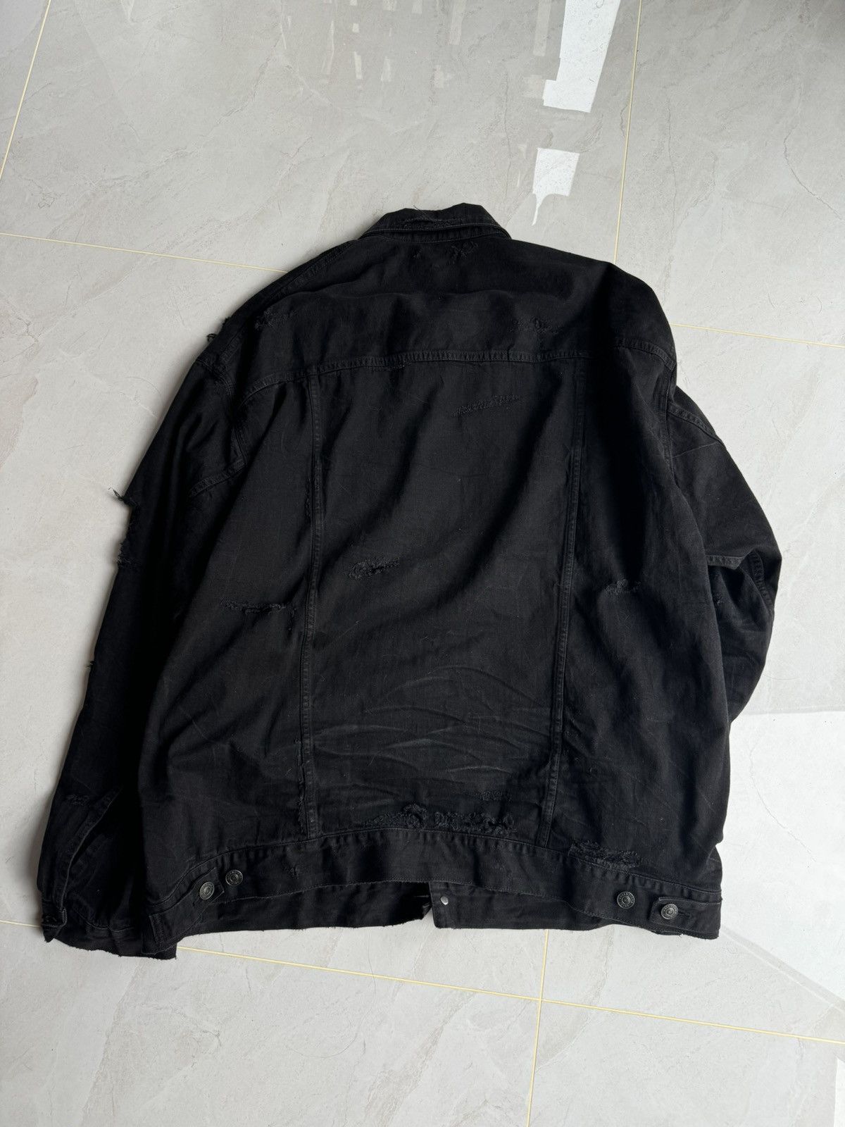 Balenciaga Balenciaga AW24 Unity Sport Destroyed Denim Jacket Sz. 2 Size US M / EU 48-50 / 2 - 11 Thumbnail