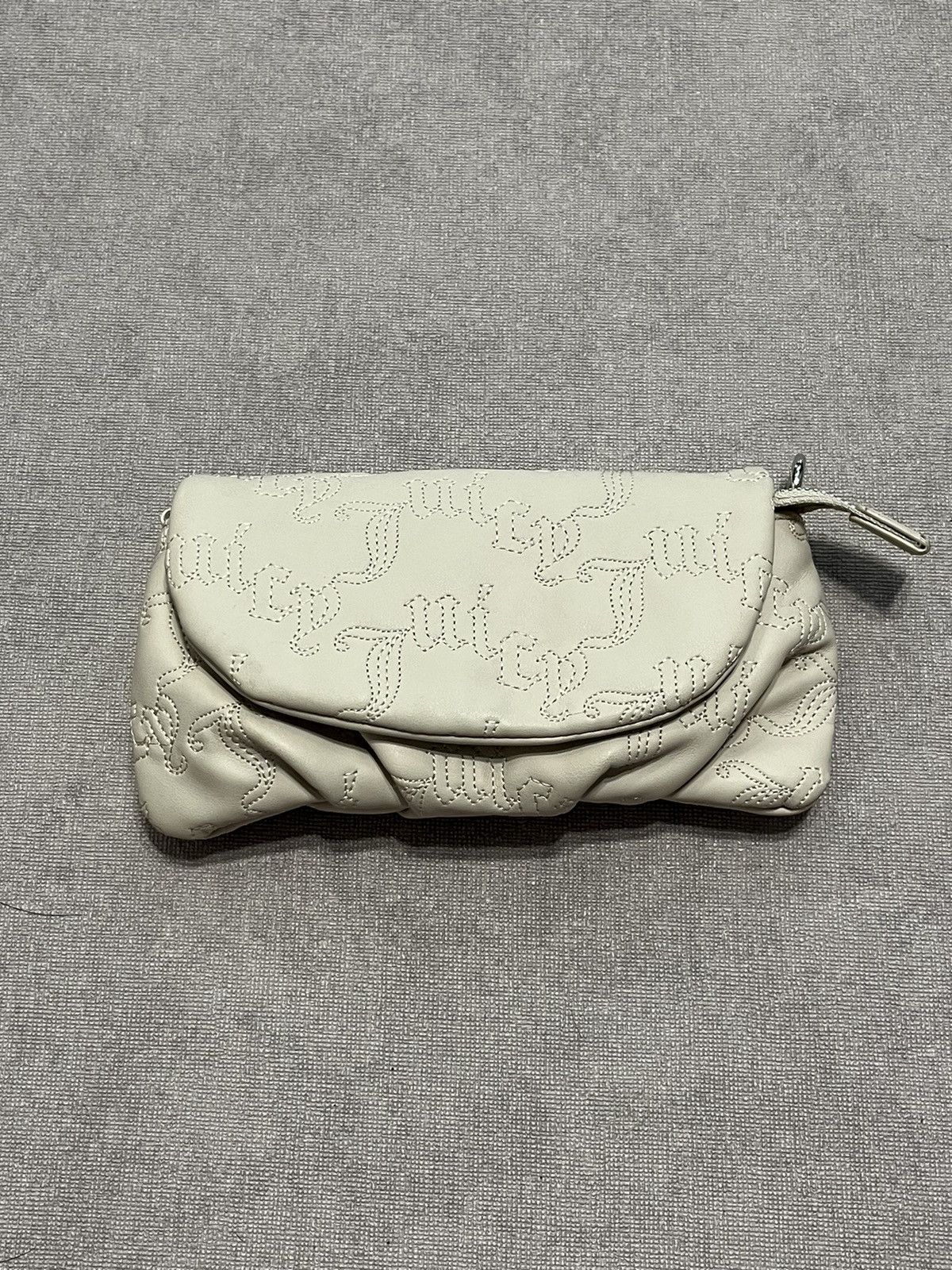 Juicy Couture Juicy Couture Womens White Wallet Bag Vintage Y2K Clutch Size ONE SIZE - 1 Thumbnail