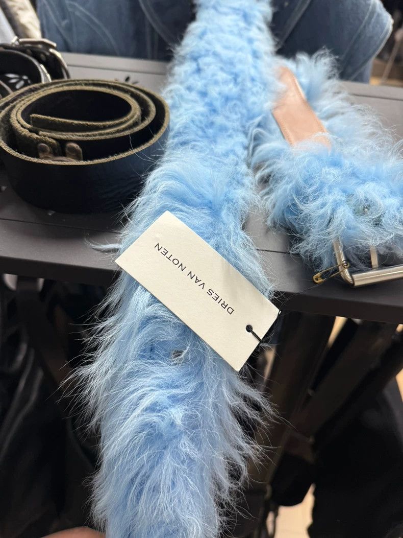 Dries Van Noten Dries van noten Fur Belt 2502-Nextarrow Size ONE SIZE - 4 Thumbnail