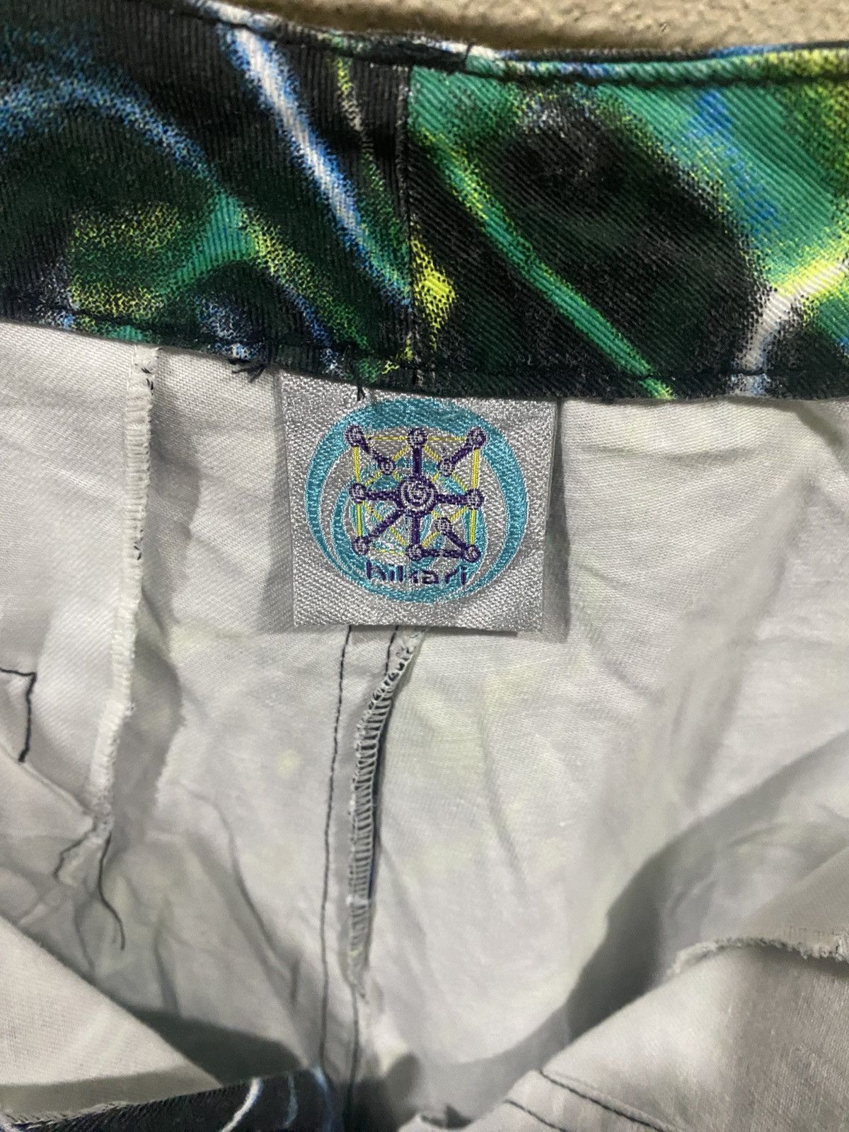 Japanese Brand Hikari Abstract Shorts Rarest Size US 30 / EU 46 - 7 Thumbnail