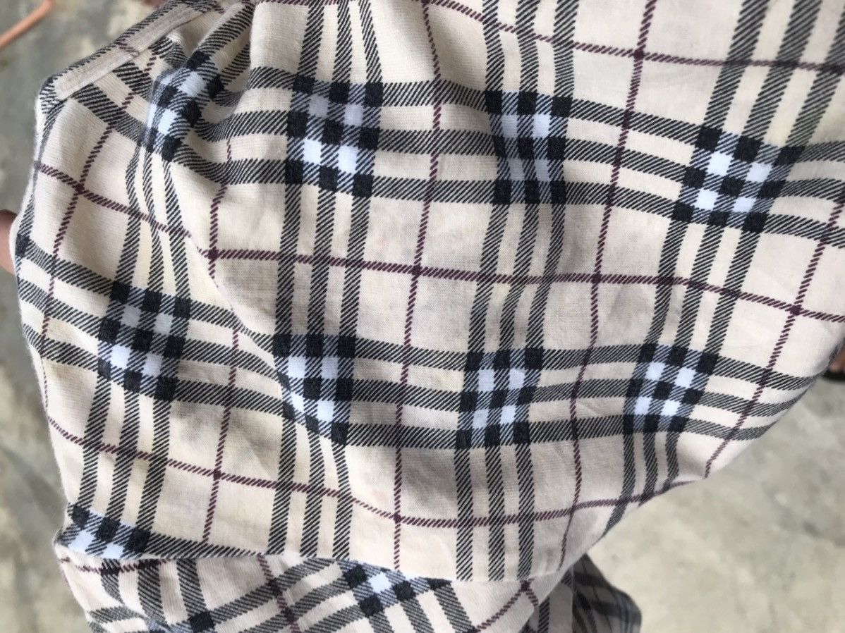 Burberry Burberry London Tee V neck Size S / US 4 / IT 40 - 5 Thumbnail