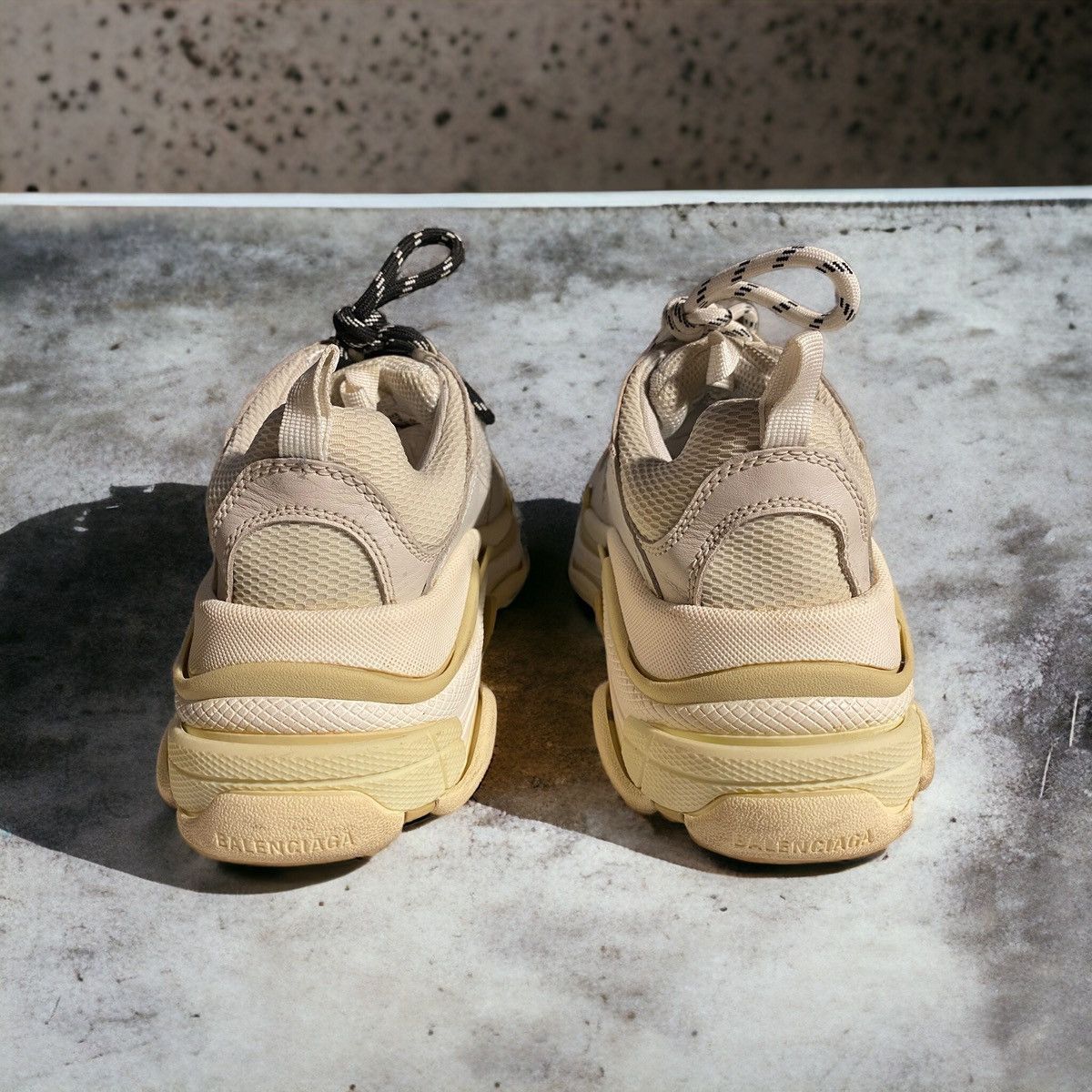 Balenciaga White Balenciaga triple S baskets Size US 5 / IT 35 - 11 Thumbnail