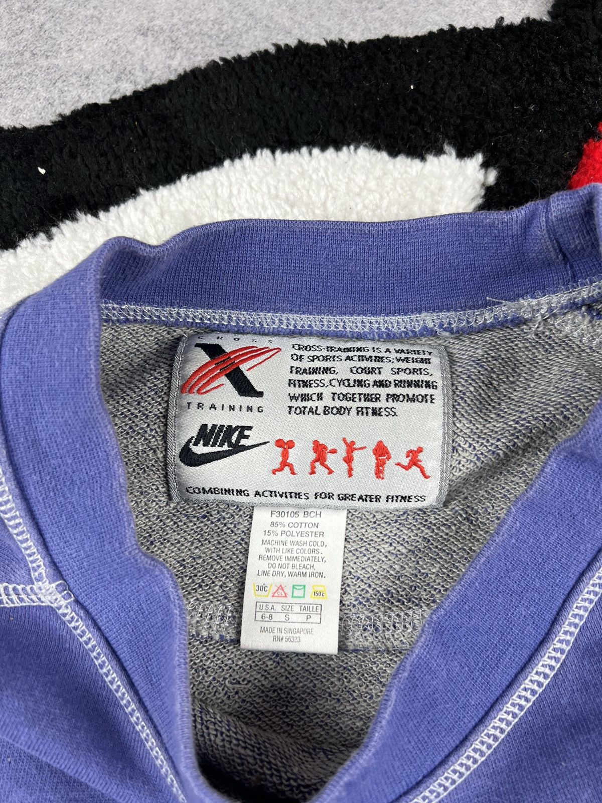 Vintage Vintage 90s Nike Cross Faded Y2K Oversized Cropp Sweatshirt Size S / US 4 / IT 40 - 8 Thumbnail