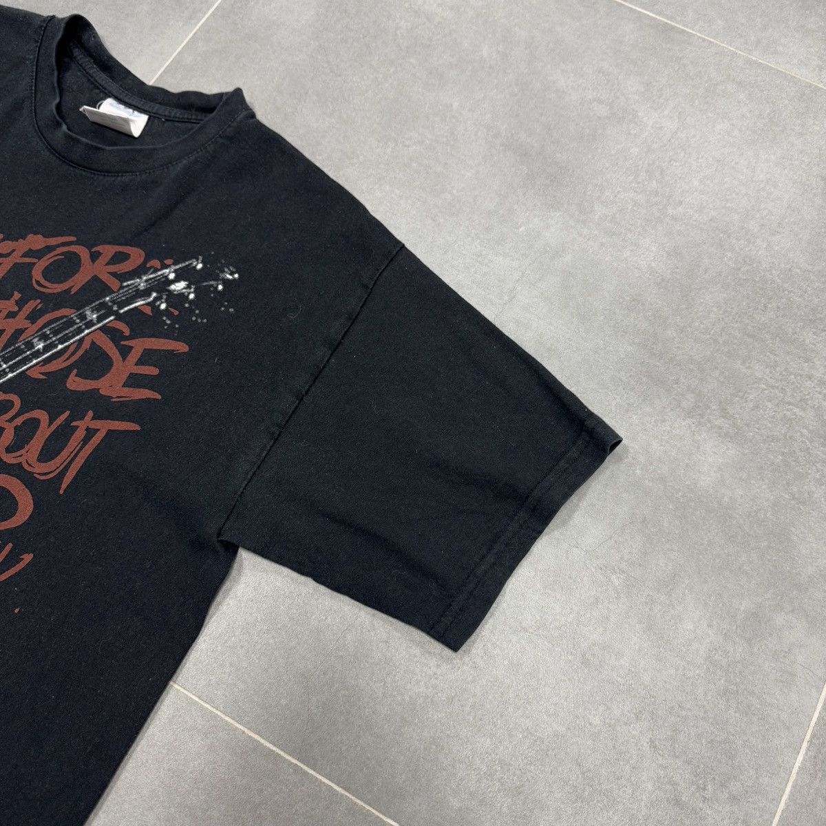 AC/DC × Band Tees × Vintage Vintage AC/DC For Those About to Rock 2004 T-Shirt Size M Size US M / EU 48-50 / 2 - 6 Thumbnail