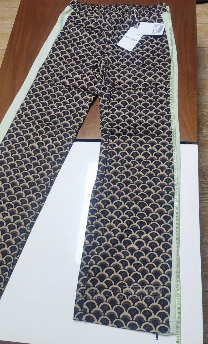 Valentino Valentino Full print of slacks Size US 27 - 8 Thumbnail