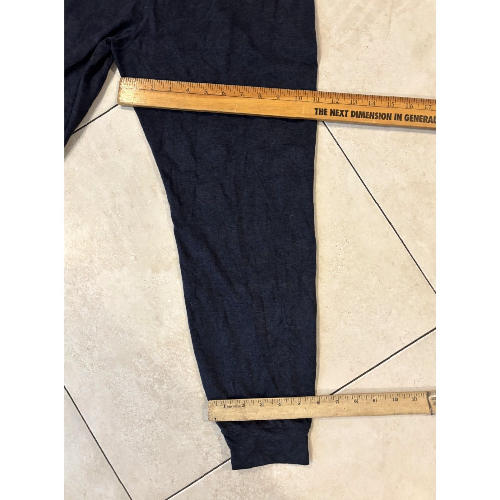 Vuori Vuori Jogger Pants Mens Small Gray Drawstring Cuffed Sweatpants Lounge Soft Size US 29 - 8 Thumbnail