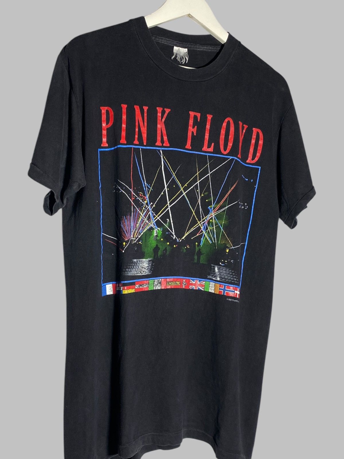 Band Tees × Pink Floyd × Vintage Vintage 1987 Pink Floyd Europe Tour Single Stitch T-Shirt Size US L / EU 52-54 / 3 - 3 Thumbnail