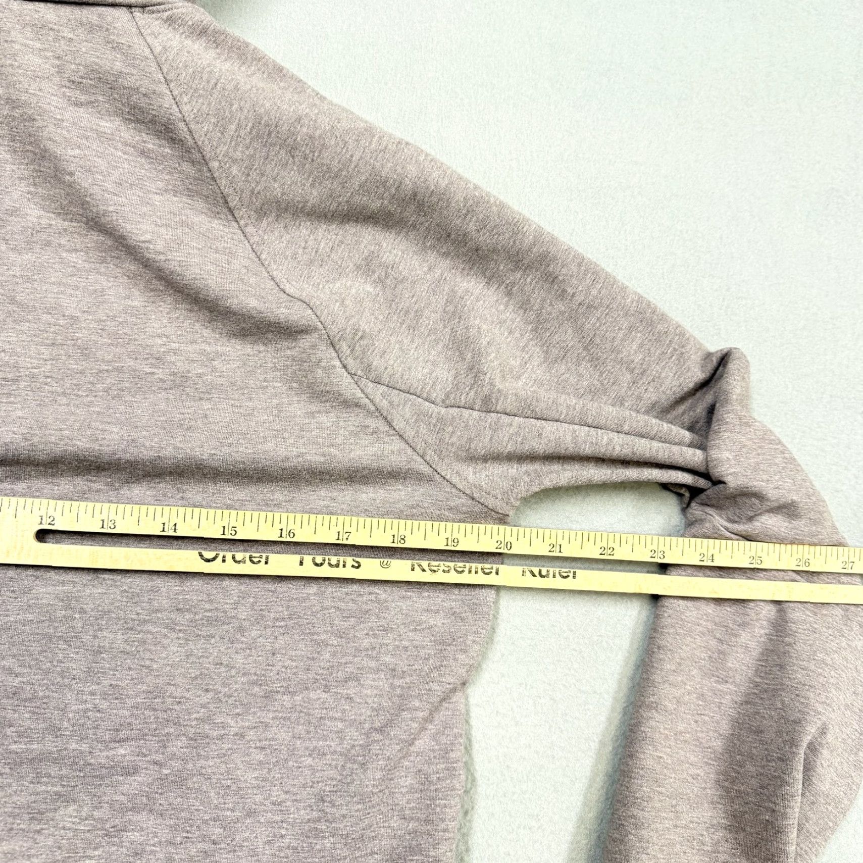 Lululemon Lululemon Athletica Hoodie Mens Small Gray Pullover Sweatshirt Logo Pockets Size US S / EU 44-46 / 1 - 6 Thumbnail