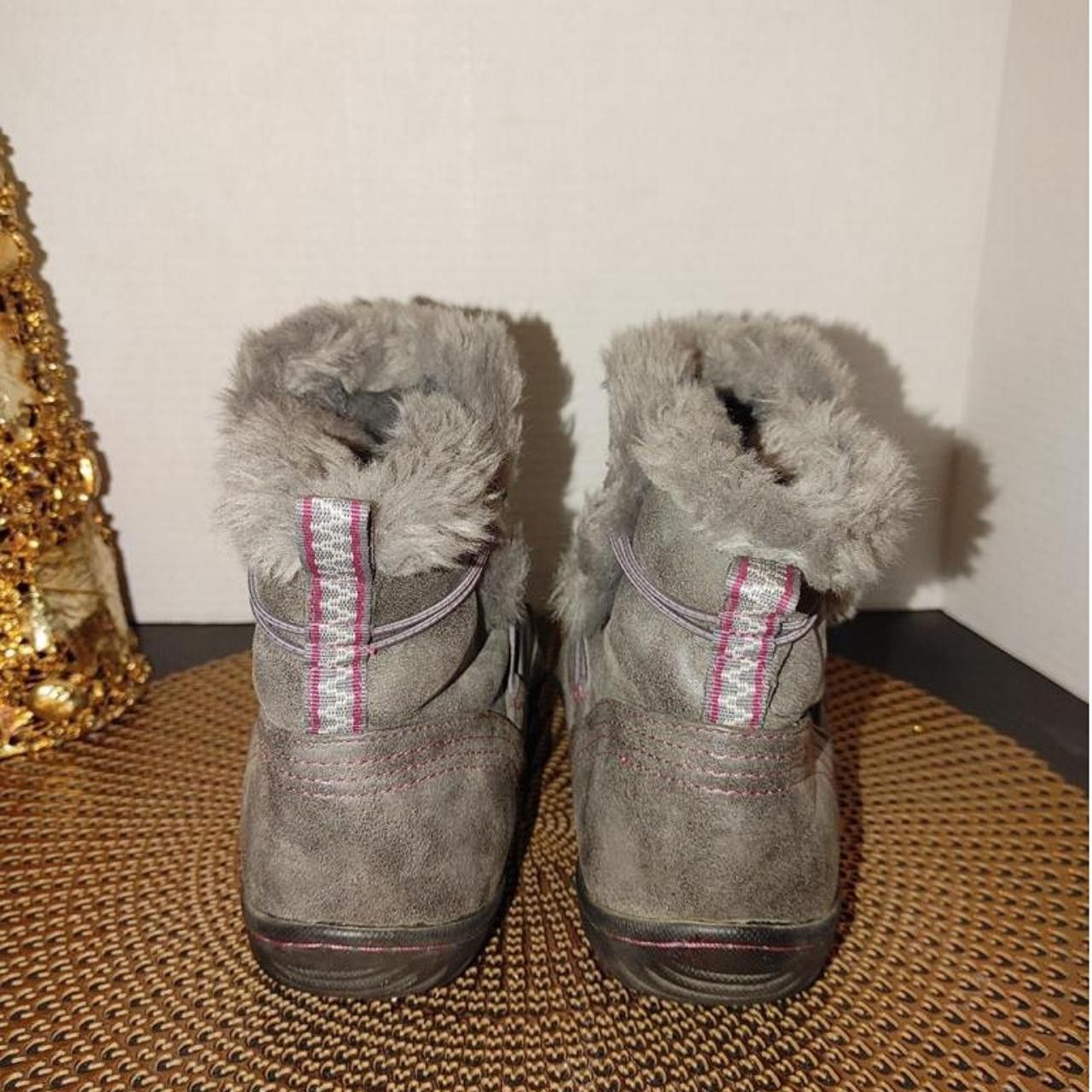 Designer Cozy Gray Winter Boots with Faux Fur Lining Size US 10 / IT 40 - 5 Thumbnail