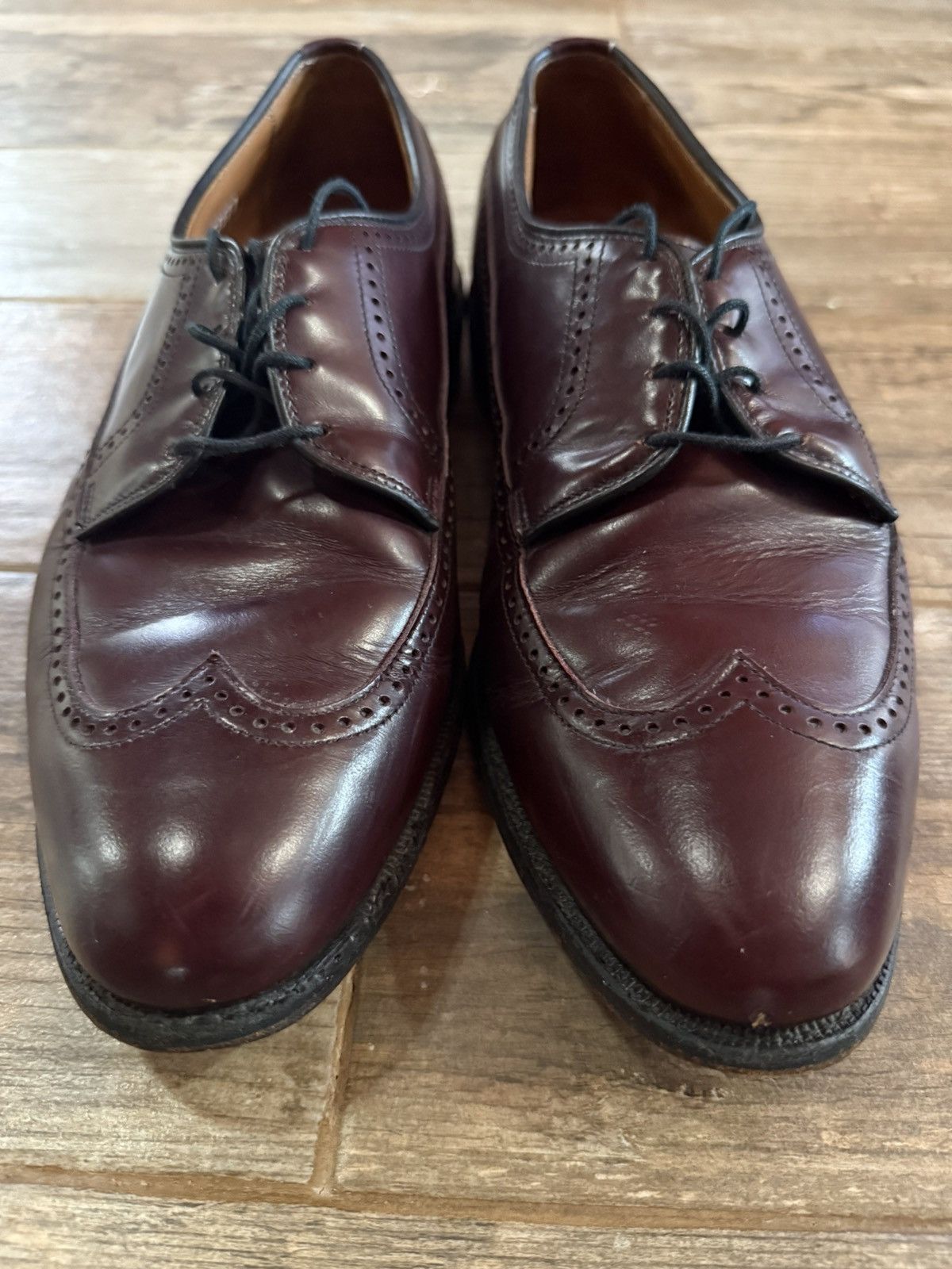 Allen Edmonds Allen Edmonds Richmond 9.5 D Burgundy Broque Wingtip Oxford Size US 9.5 / EU 42-43 - 3 Thumbnail