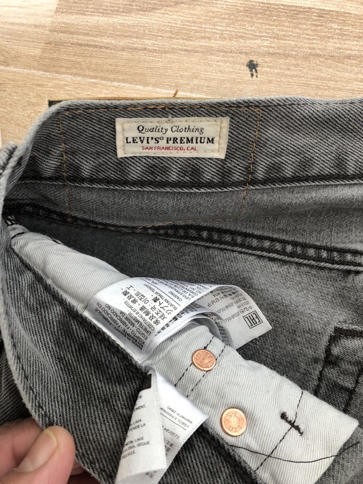 Levi's Levi’s 501 Jeans W33 x L30 Straight Gray Grey Denim Size US 33 - 5 Thumbnail