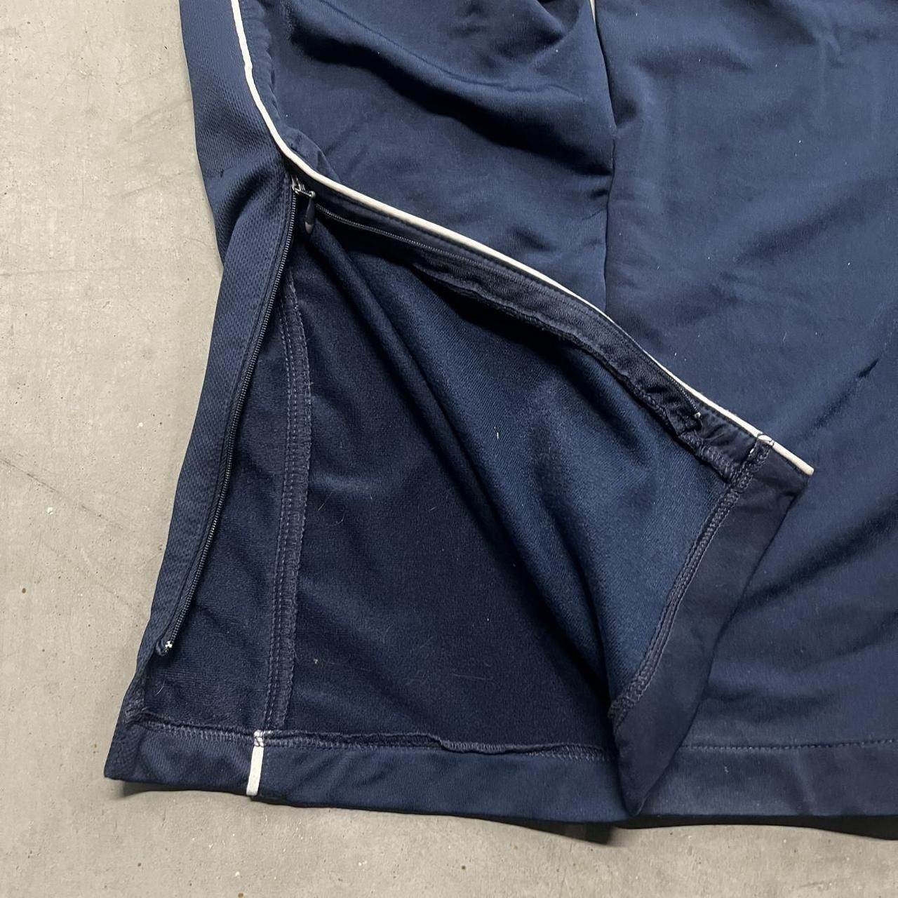 Vintage Crazy Vintage Y2K/2000s Navy Blue Striped Trackpants with pockets and leg zippers! Size US 30 / EU 46 - 6 Thumbnail