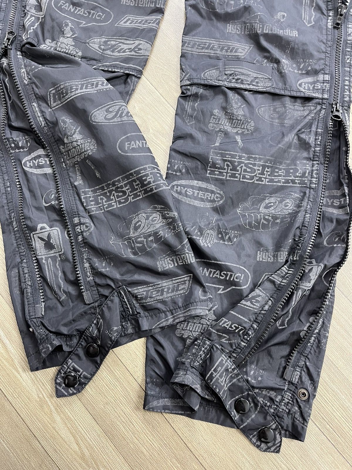 Hysteric Glamour Vintage 90’s Hysteric Glamour Fullprint Nylon Pants Size US 27 - 13 Thumbnail