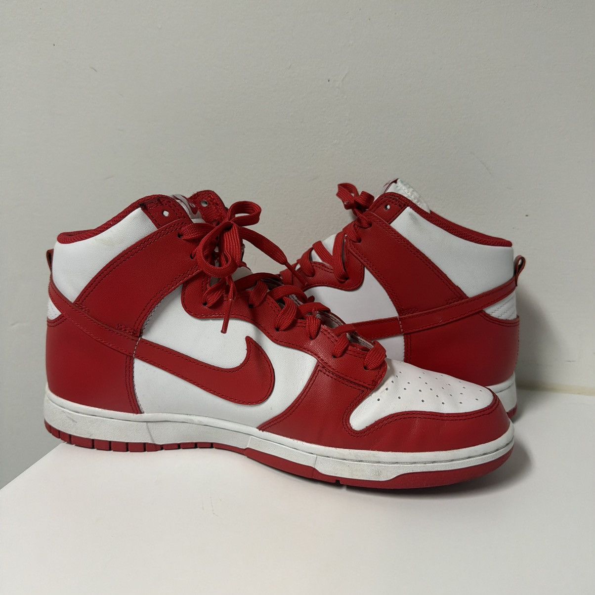 Nike Nike University Red Hi-top Dunk Size US 12 / EU 45 - 2 Thumbnail