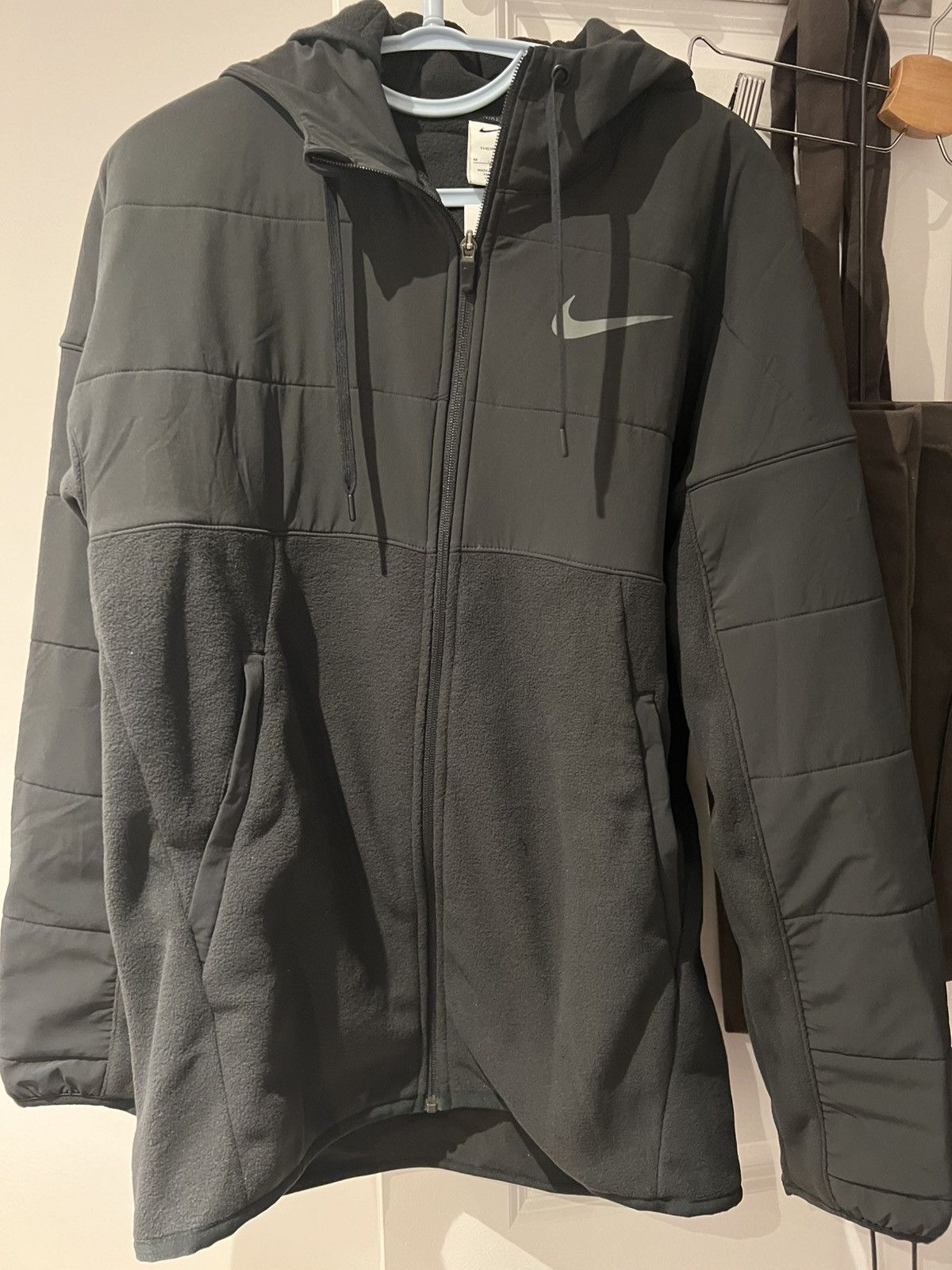 Nike Nike Men Therma-Fit DD2128-010 Size US M / EU 48-50 / 2 - 1 Thumbnail