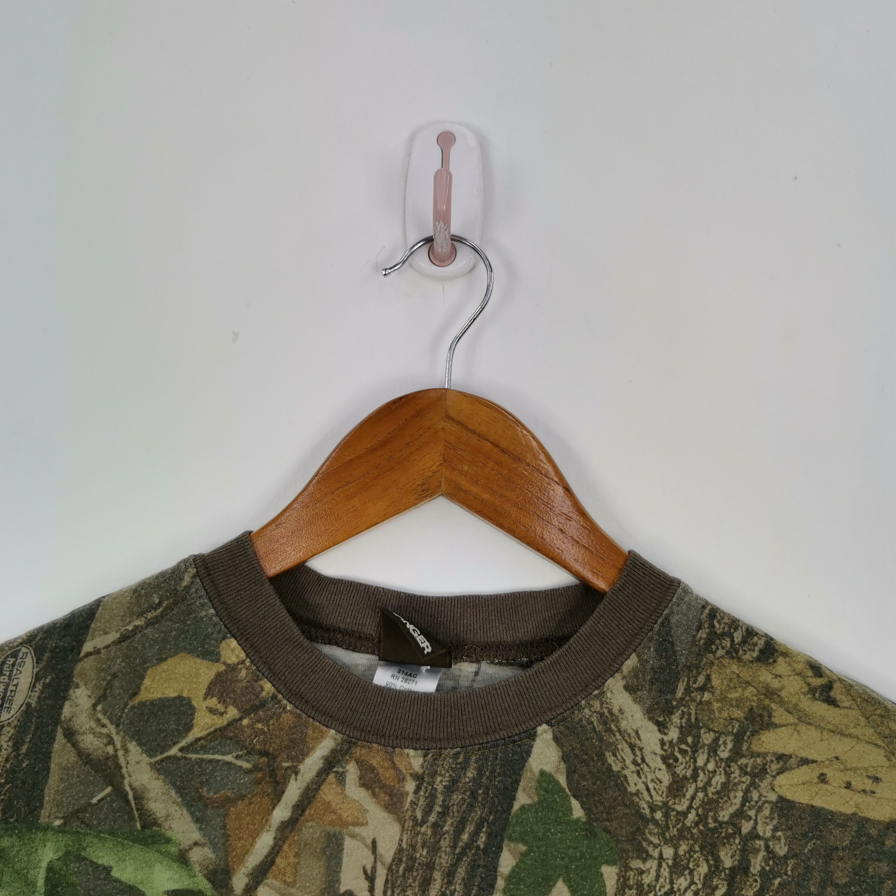 Realtree Vintage Y2K Tree Camouflage Real Tree T-Shirt Crewneck SOLD Size US M / EU 48-50 / 2 - 3 Thumbnail