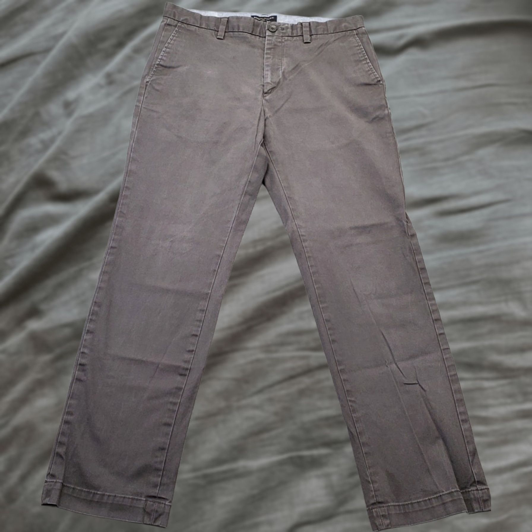 Banana Republic Banana Republic Mens Pants Chino Gray Flat Front Slash Pocket Straight Leg Size 33 Mens Size US 33 - 1 Thumbnail